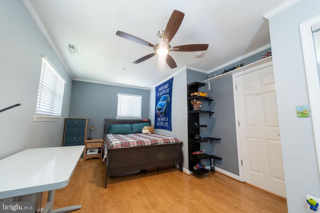 FAIRLAWN - Residential