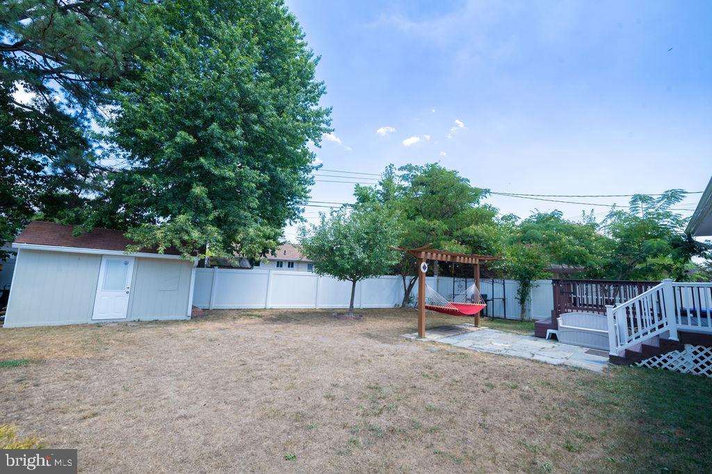 FAIRLAWN - Residential