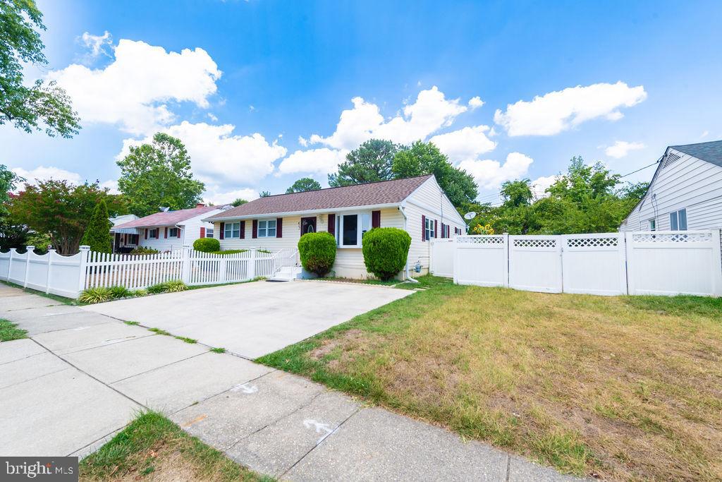 FAIRLAWN - Residential