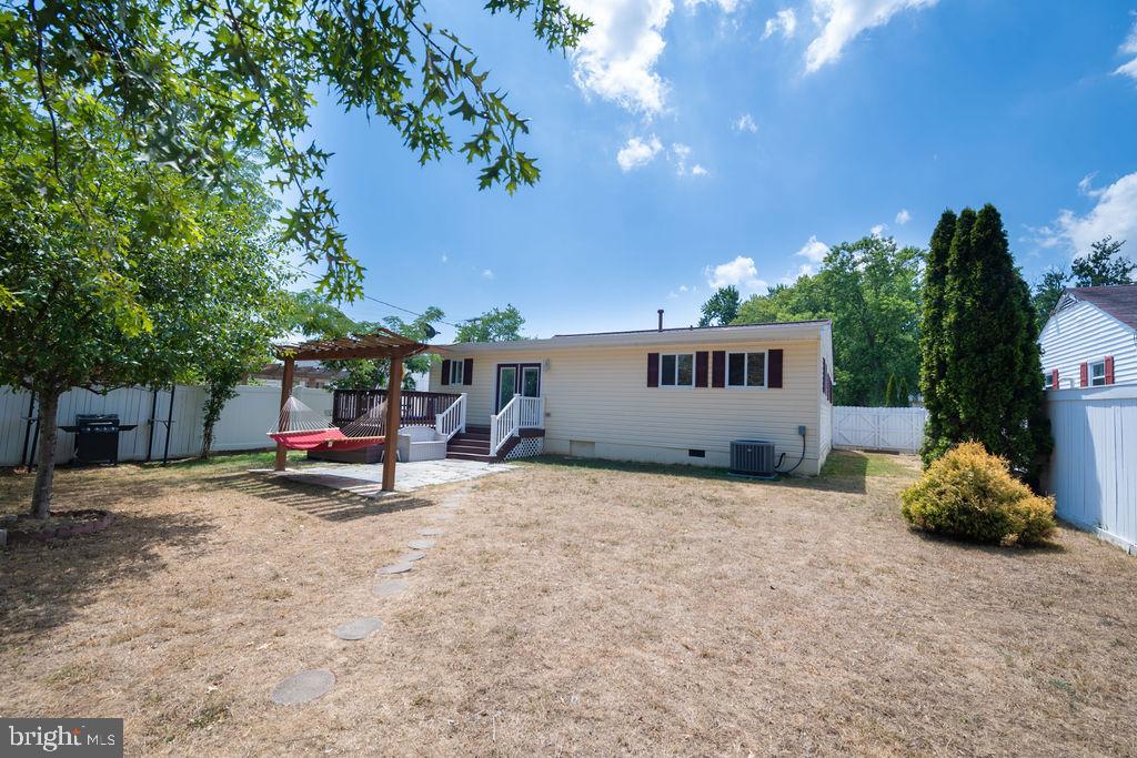 FAIRLAWN - Residential