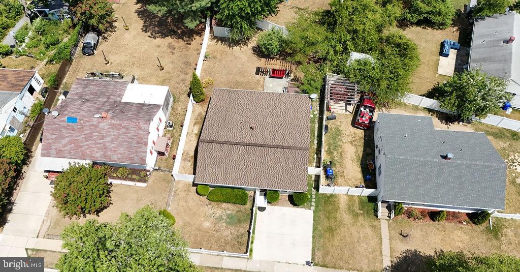 FAIRLAWN - Residential