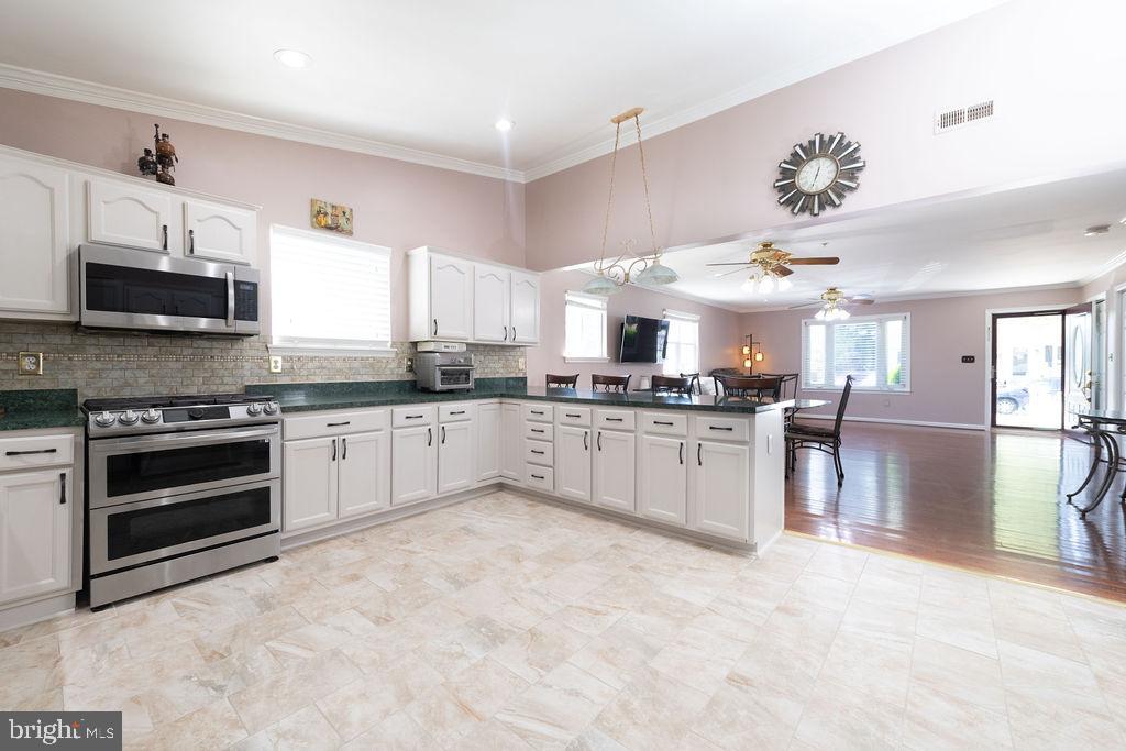 FAIRLAWN - Residential