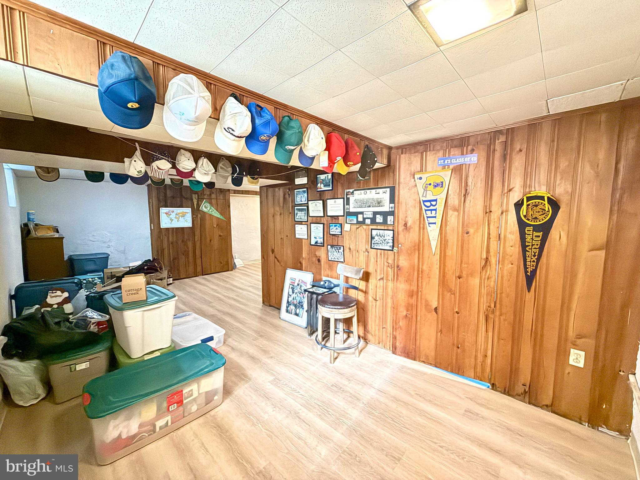 FOX CHASE - Residential