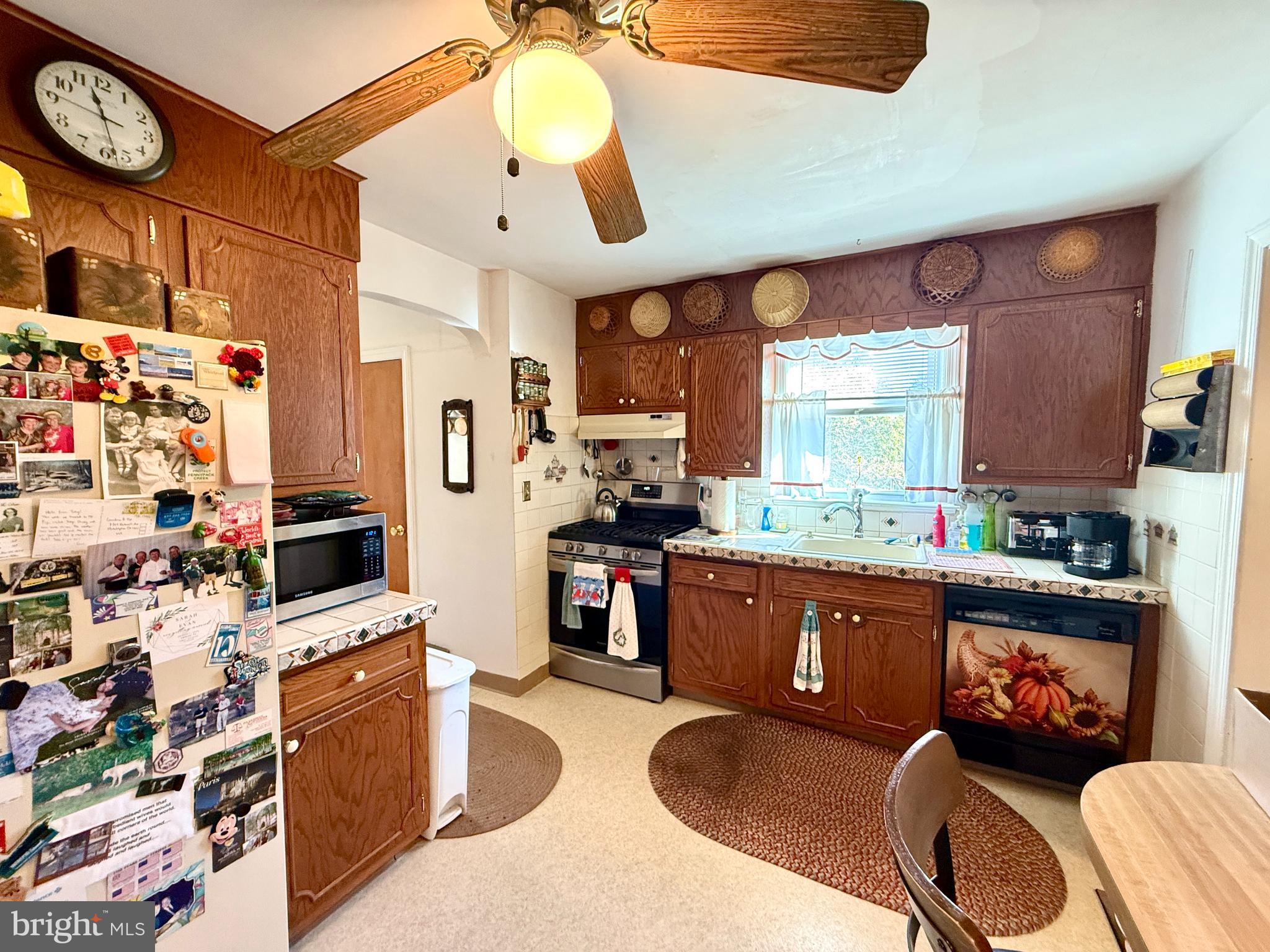 FOX CHASE - Residential