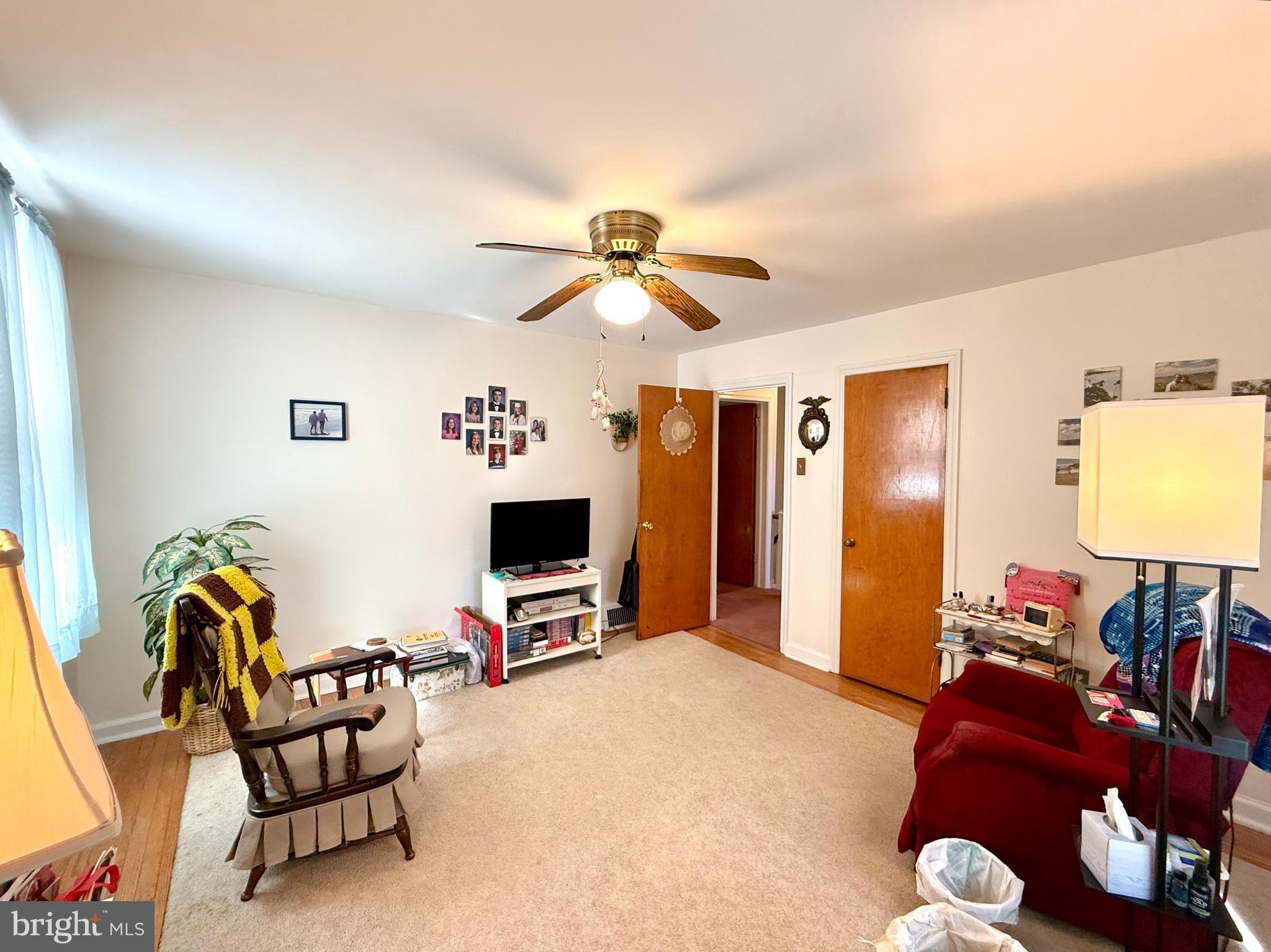 FOX CHASE - Residential