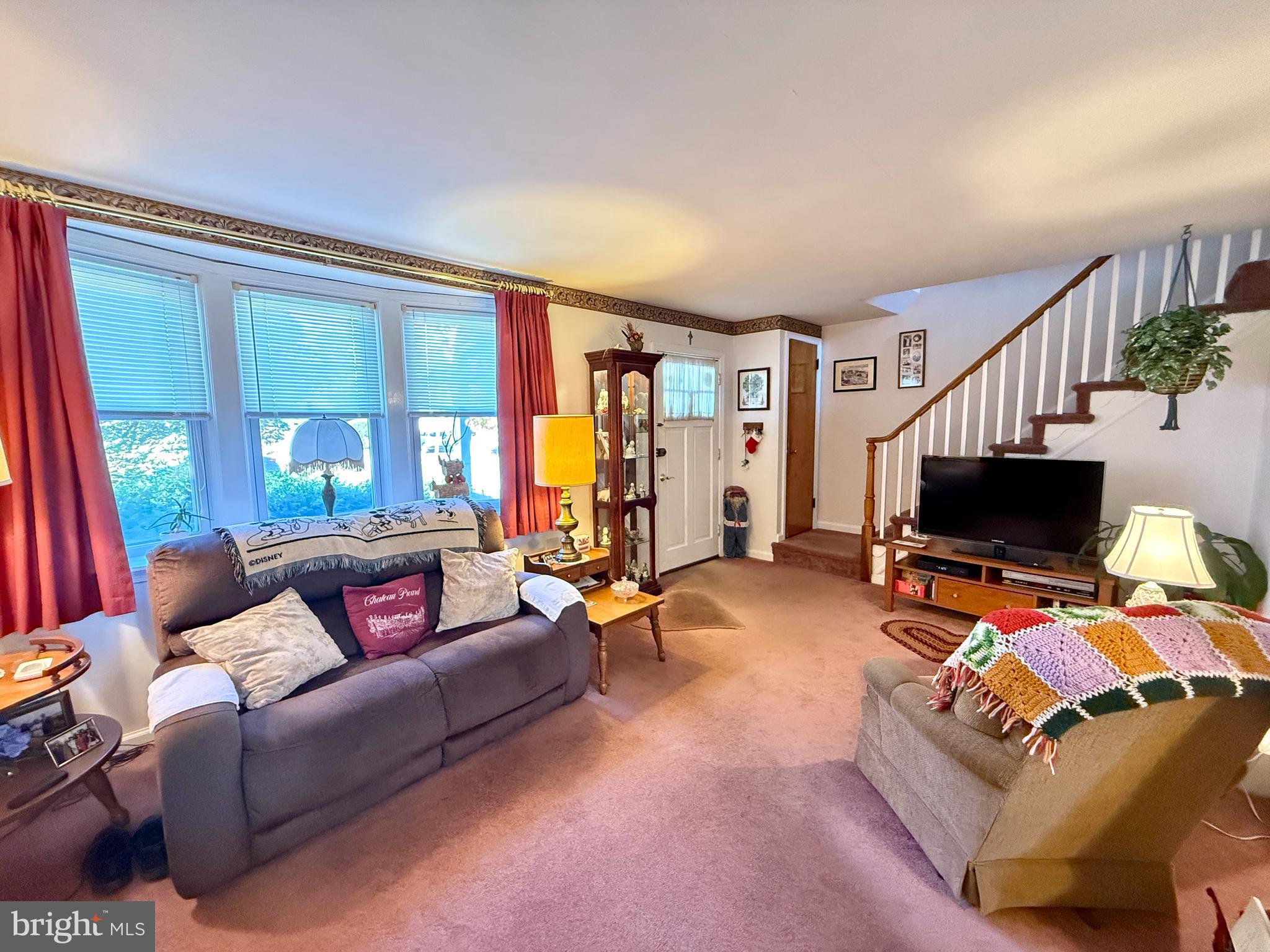 FOX CHASE - Residential