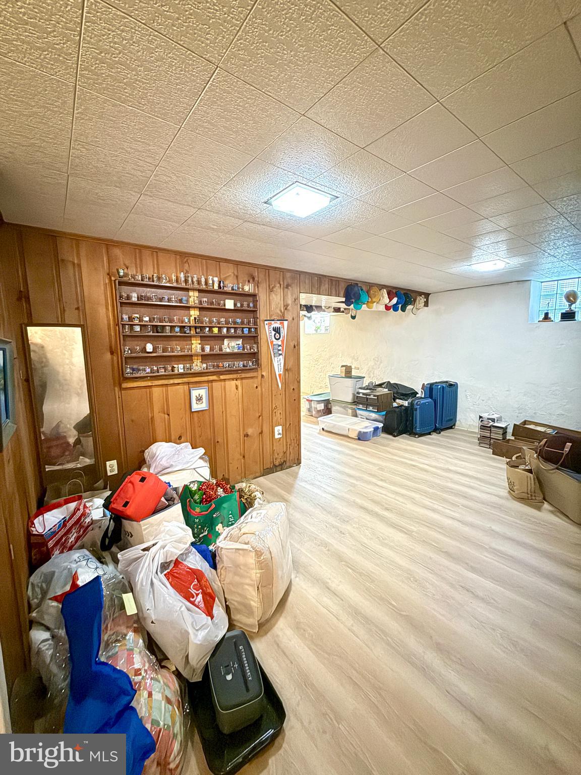 FOX CHASE - Residential