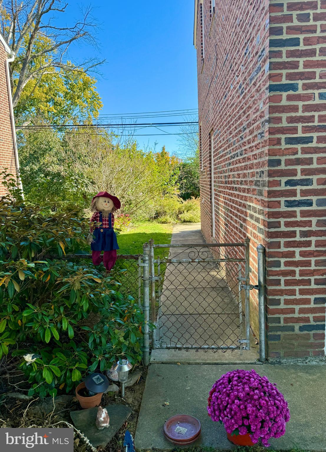 FOX CHASE - Residential