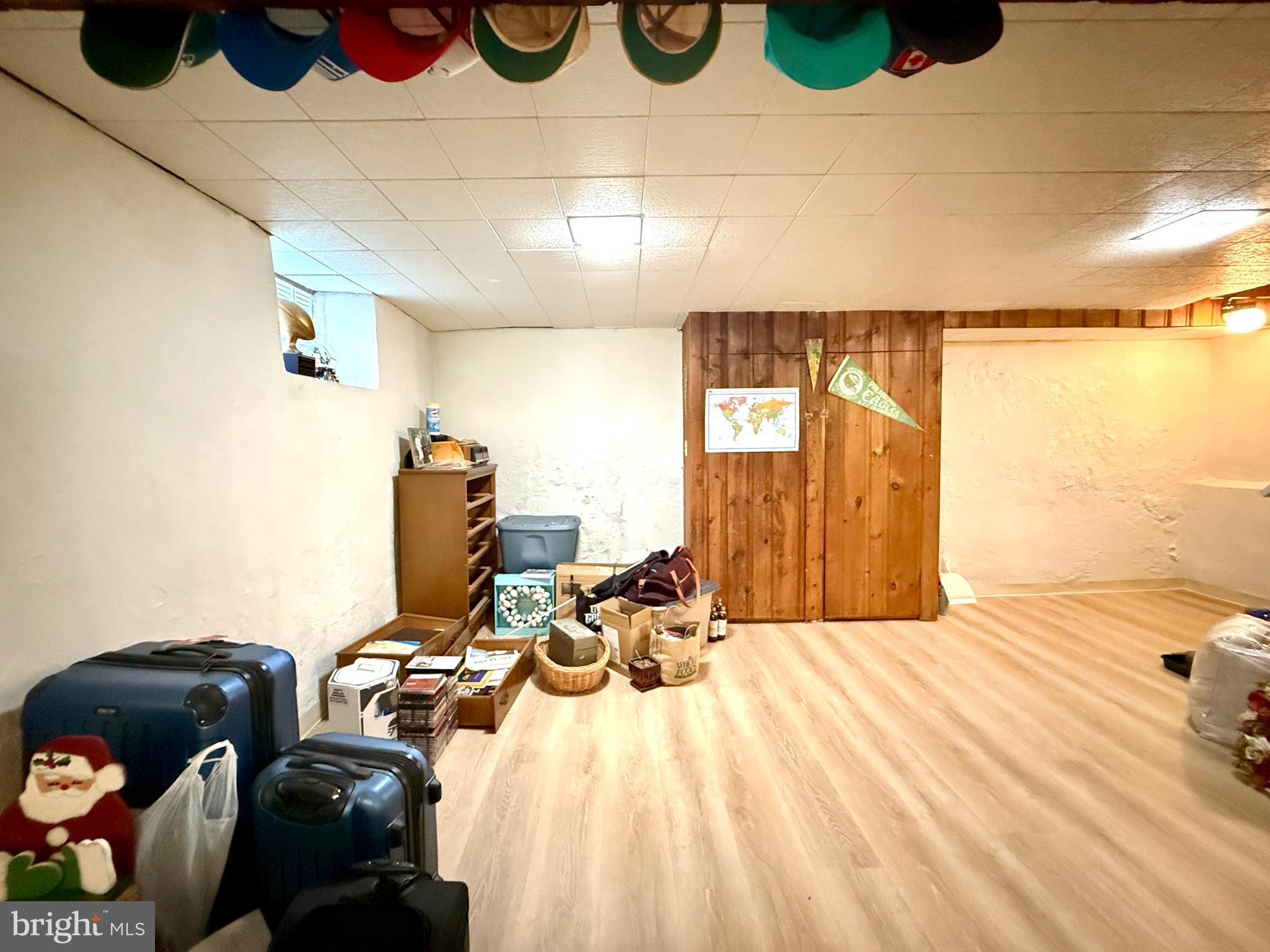 FOX CHASE - Residential