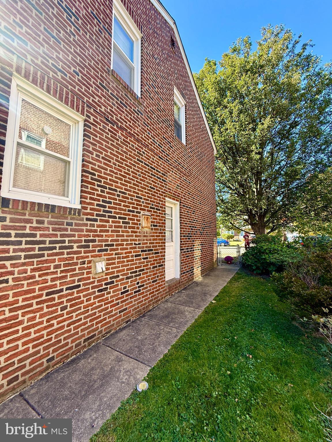 FOX CHASE - Residential