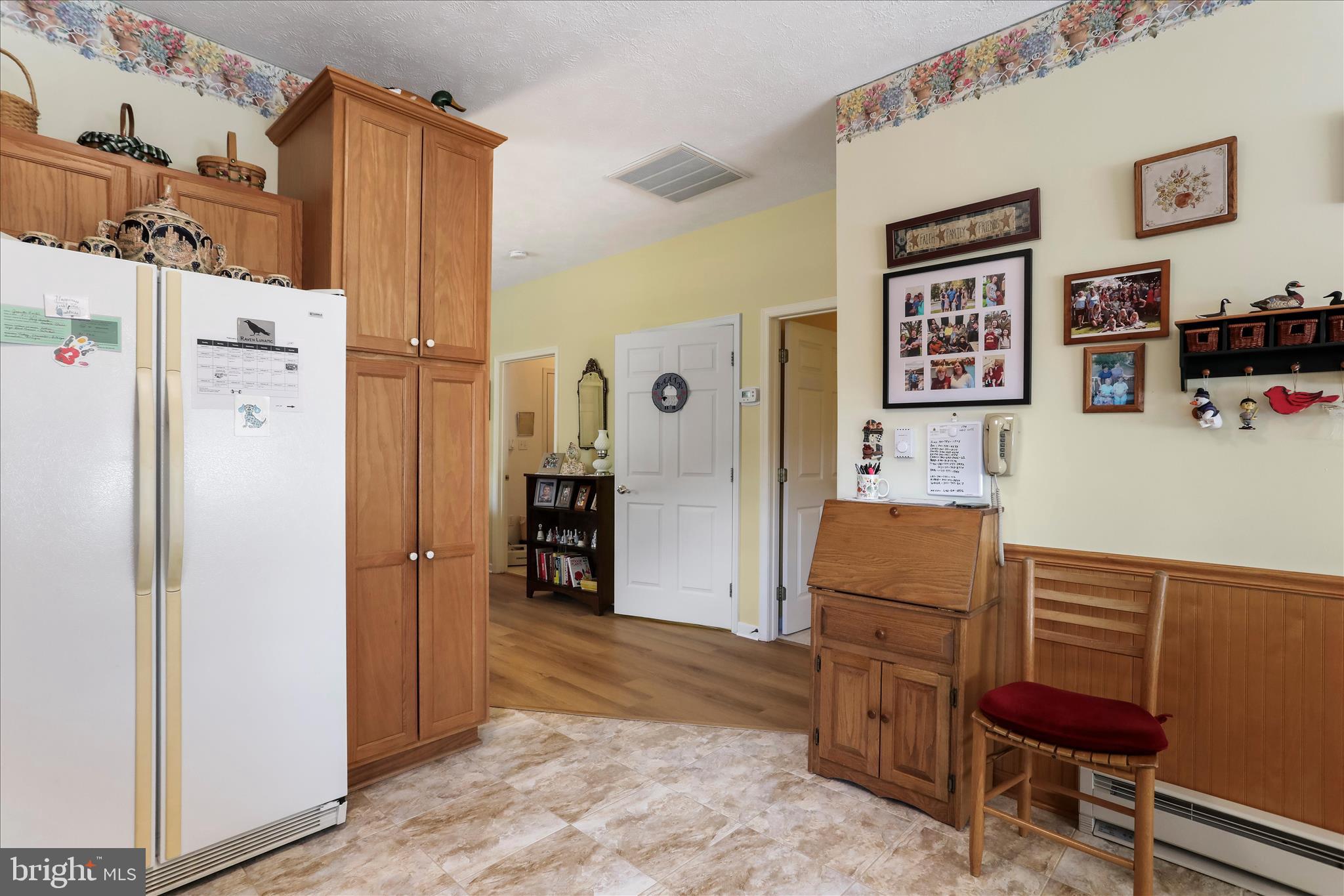 SUMMERLAND MANOR - Residential