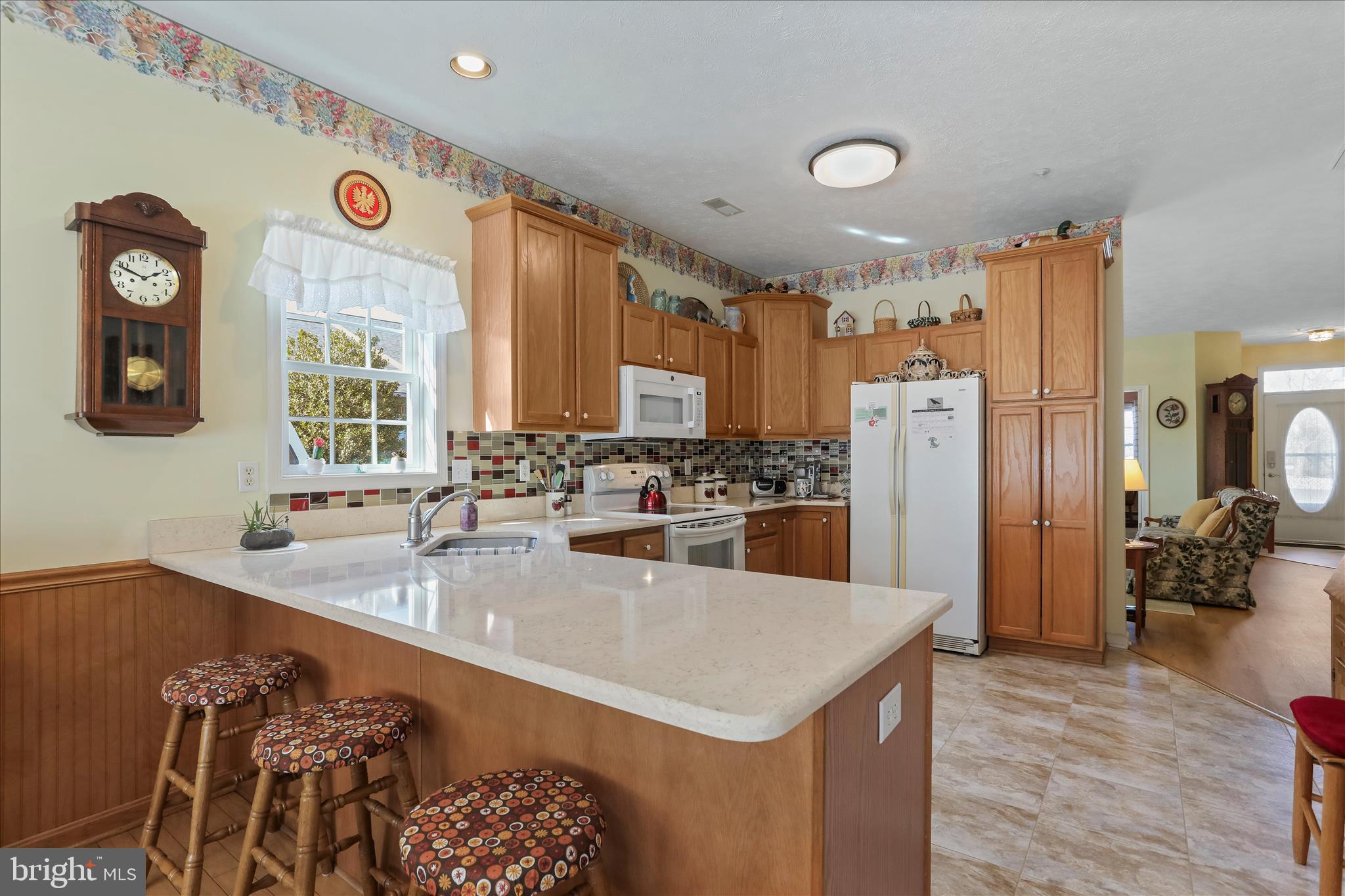 SUMMERLAND MANOR - Residential