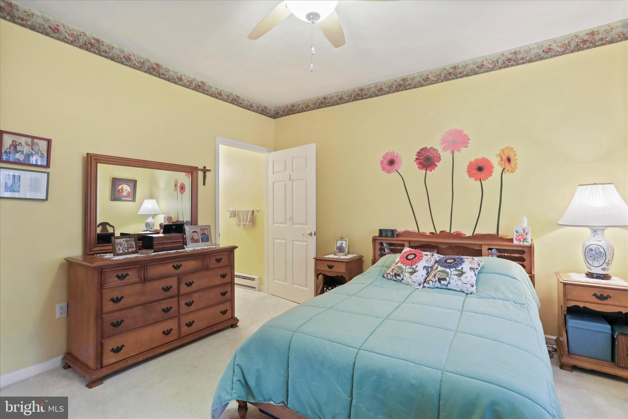 SUMMERLAND MANOR - Residential