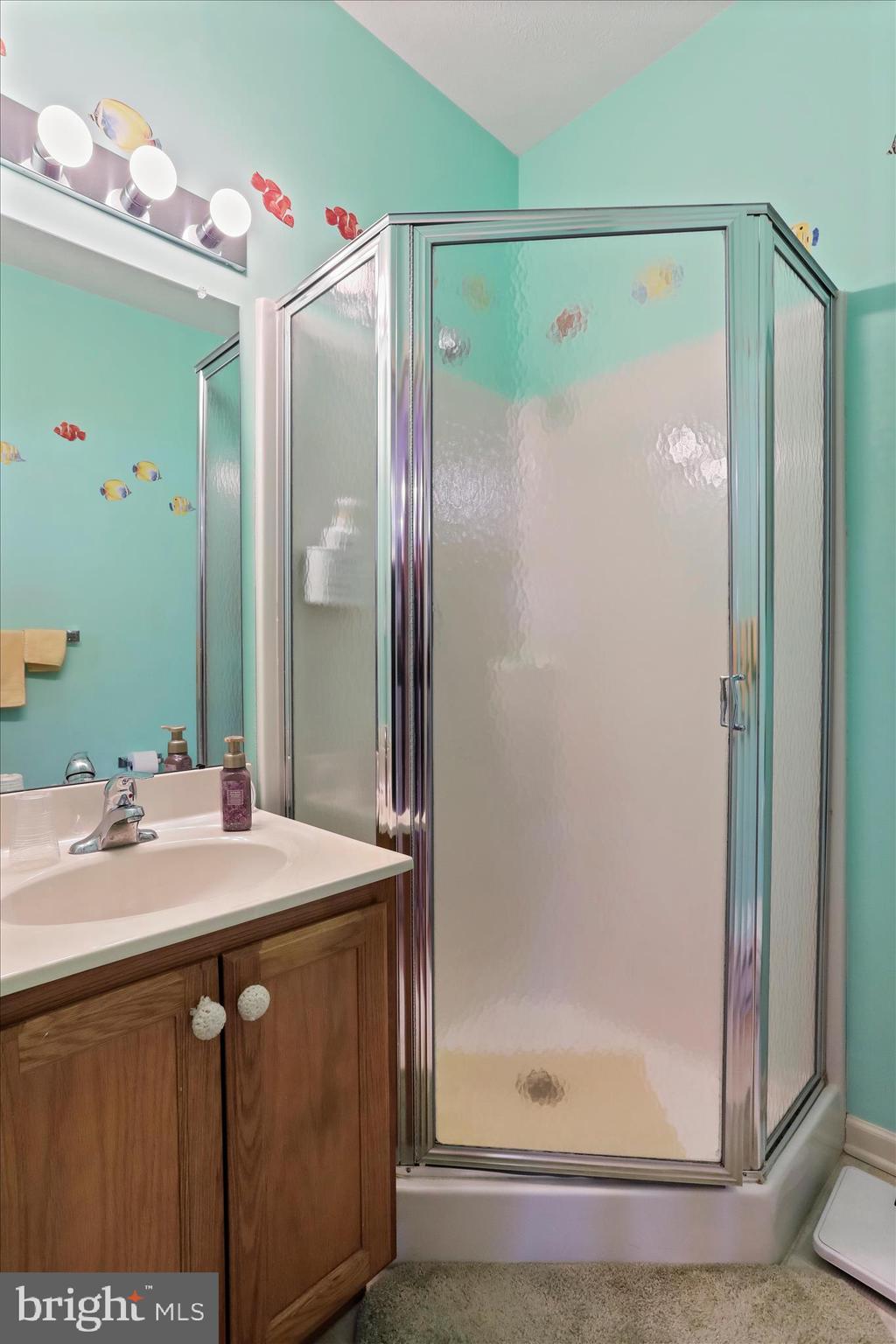 SUMMERLAND MANOR - Residential