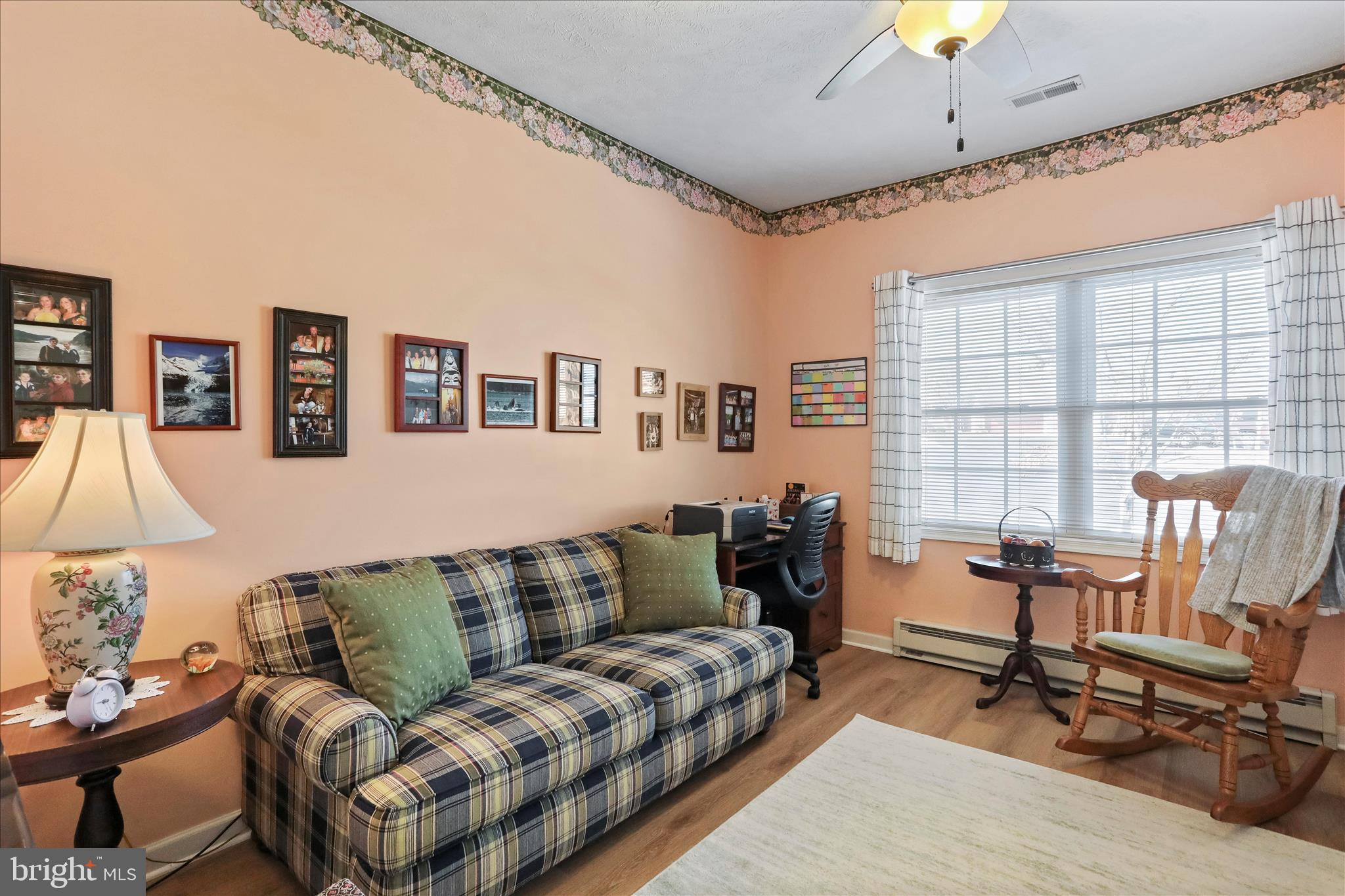 SUMMERLAND MANOR - Residential