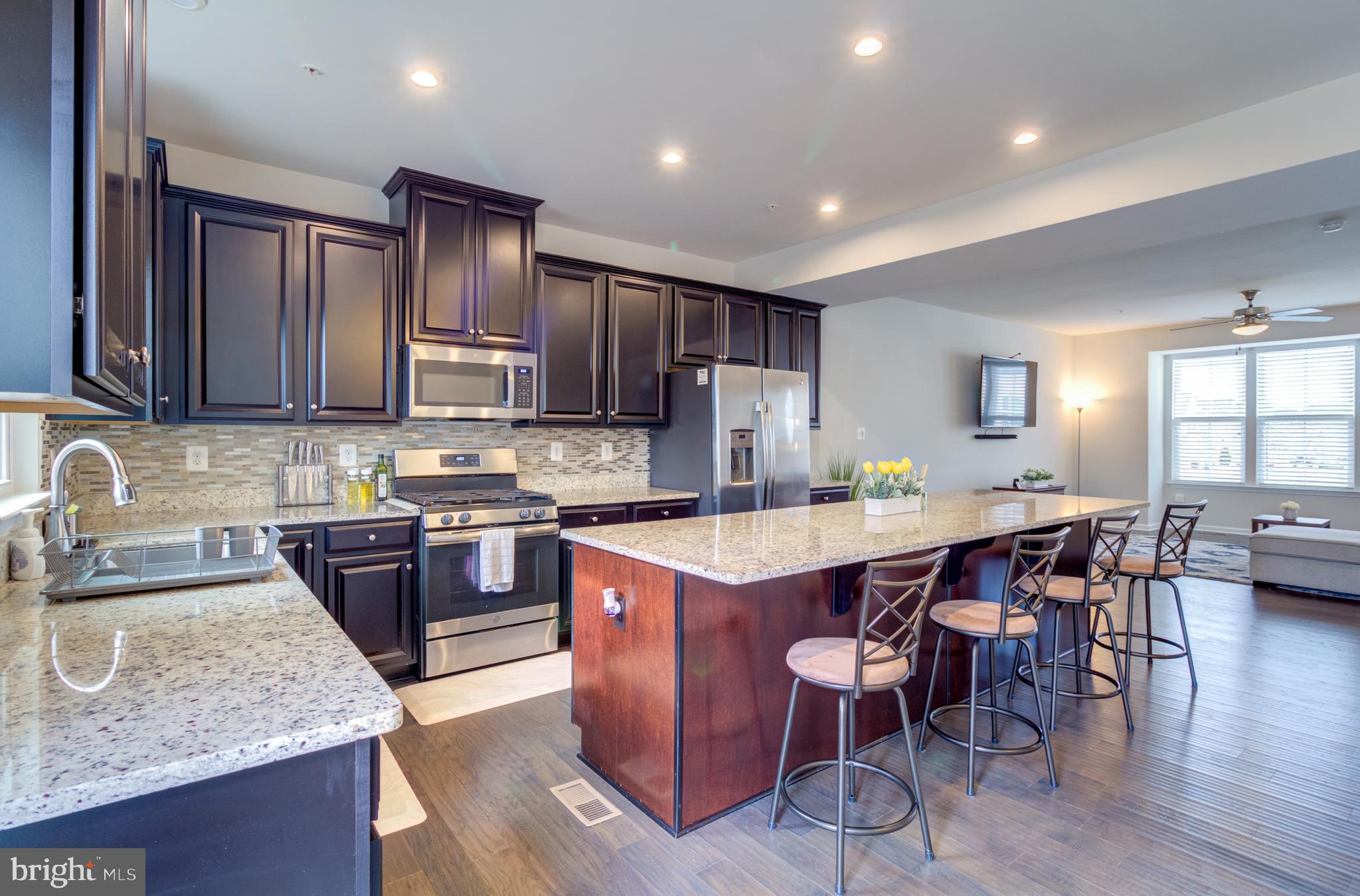 CREEKSIDE VILLAGE AT TANYARD SPRINGS - Residential