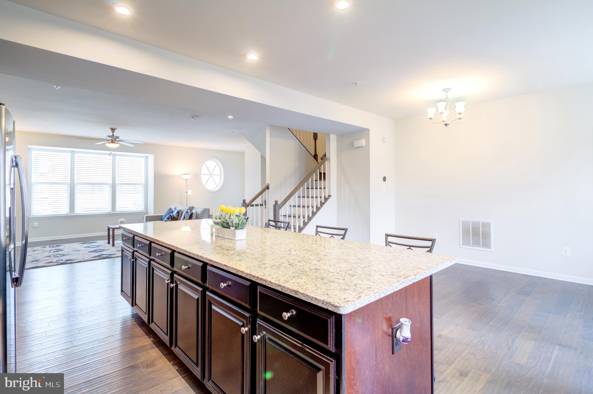 CREEKSIDE VILLAGE AT TANYARD SPRINGS - Residential