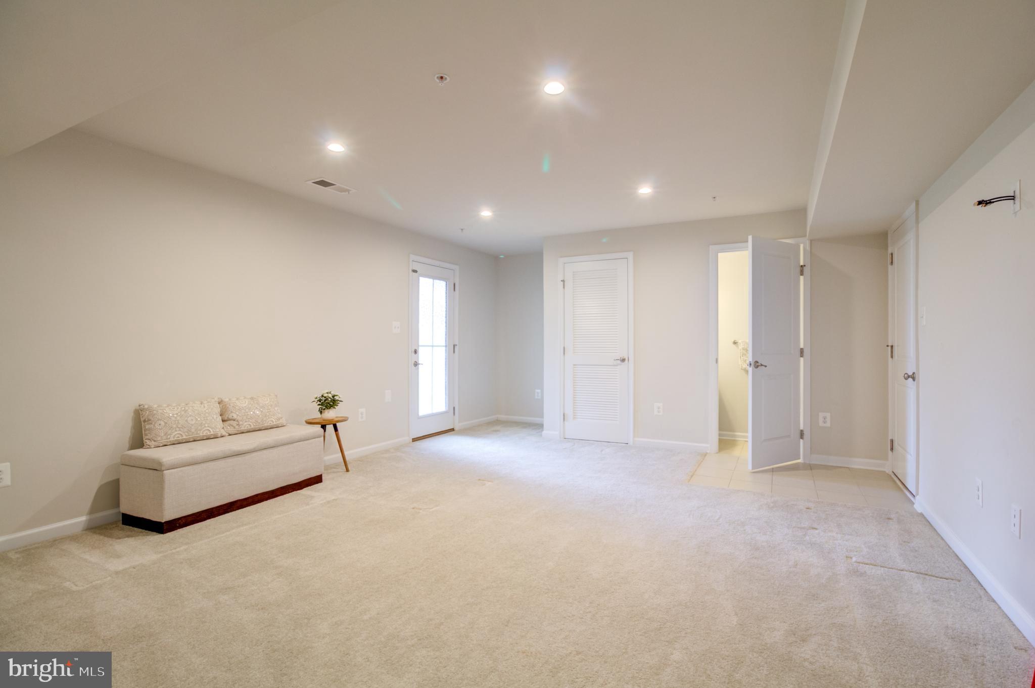 CREEKSIDE VILLAGE AT TANYARD SPRINGS - Residential