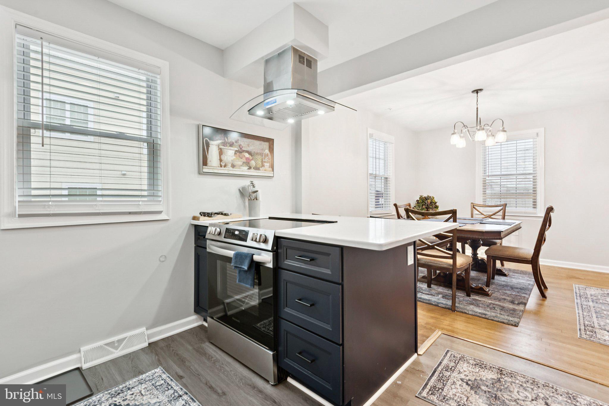 MURRAY HILL - Residential