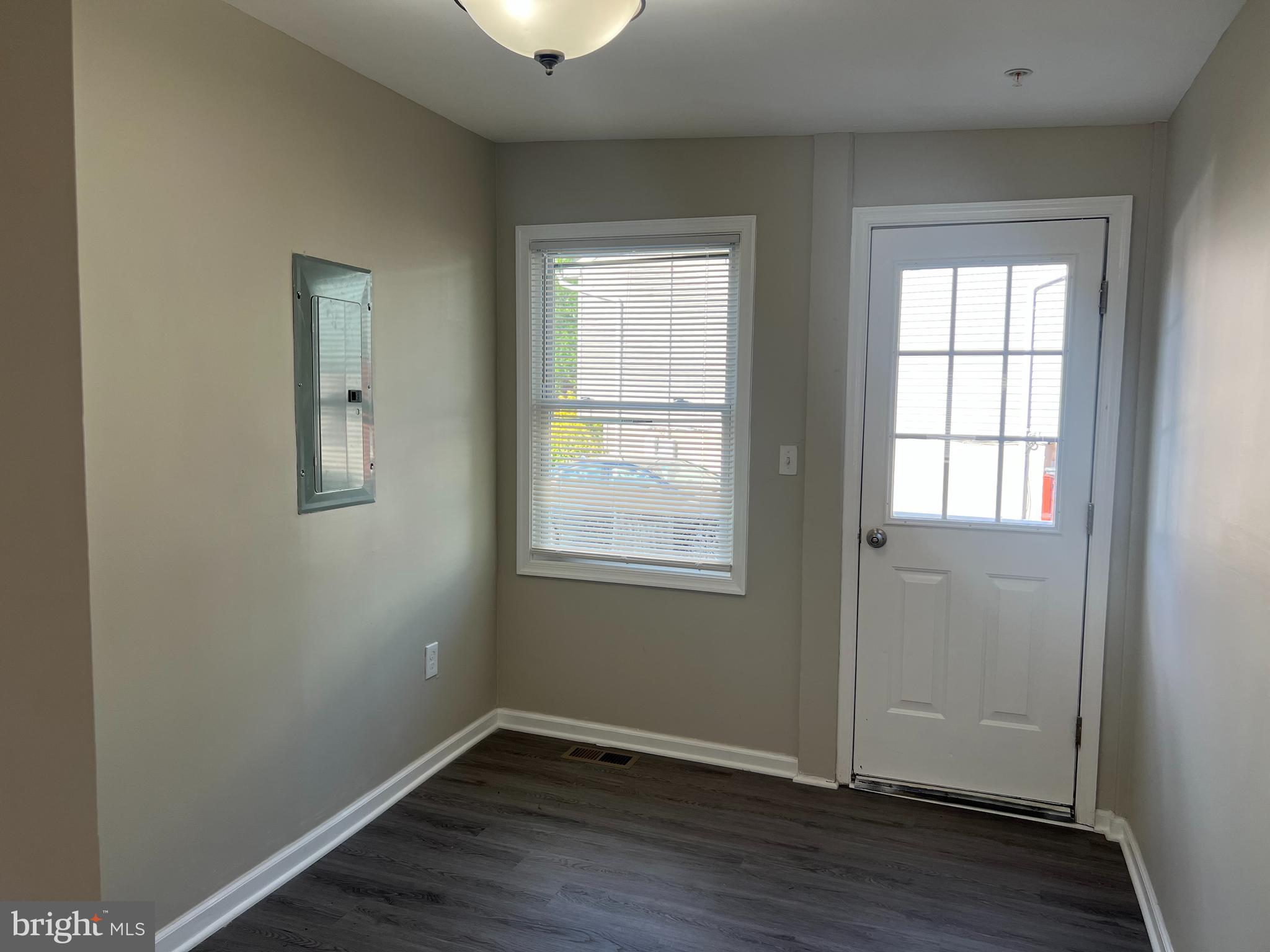 MURRAY HILL - Residential