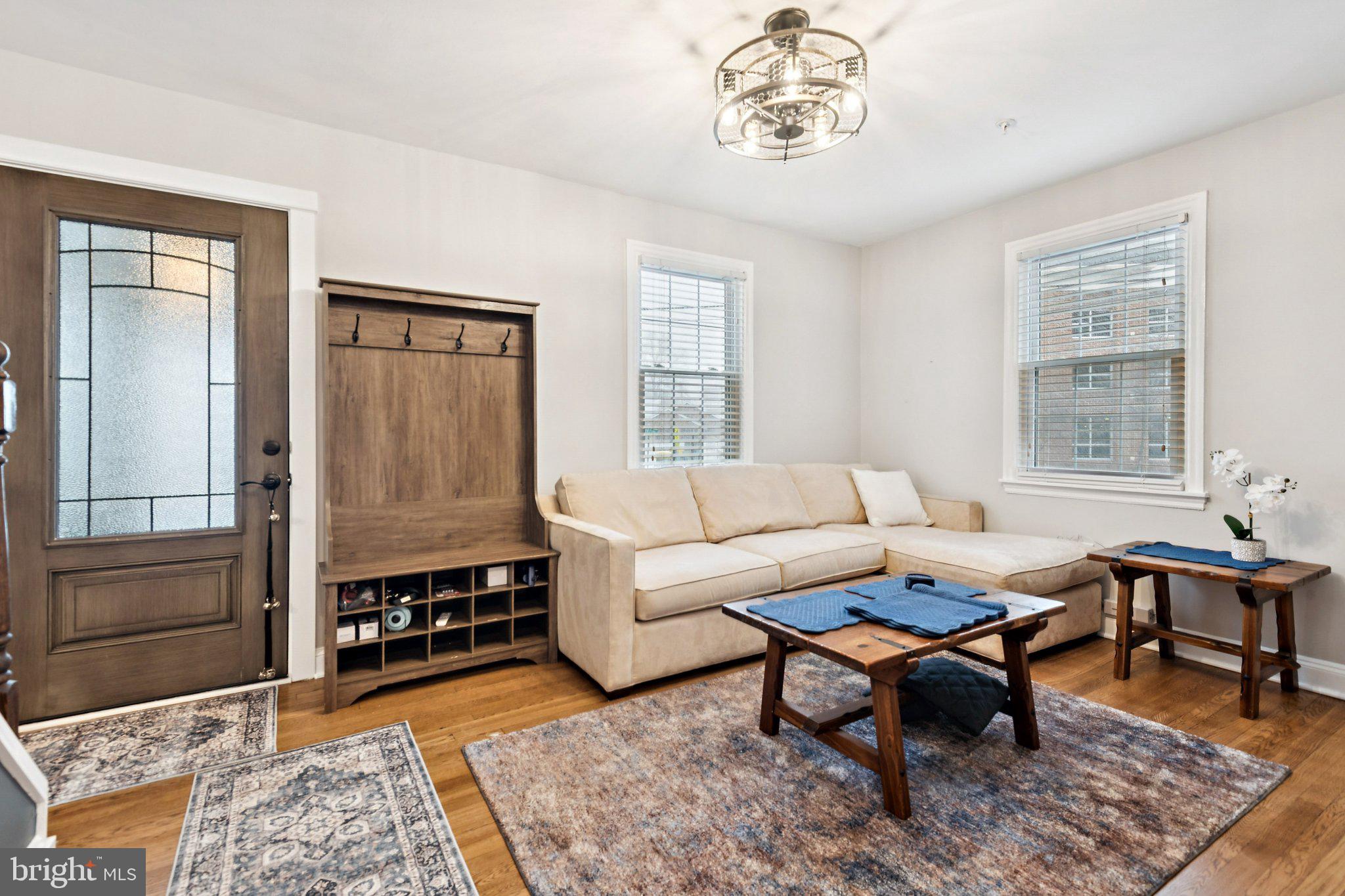 MURRAY HILL - Residential