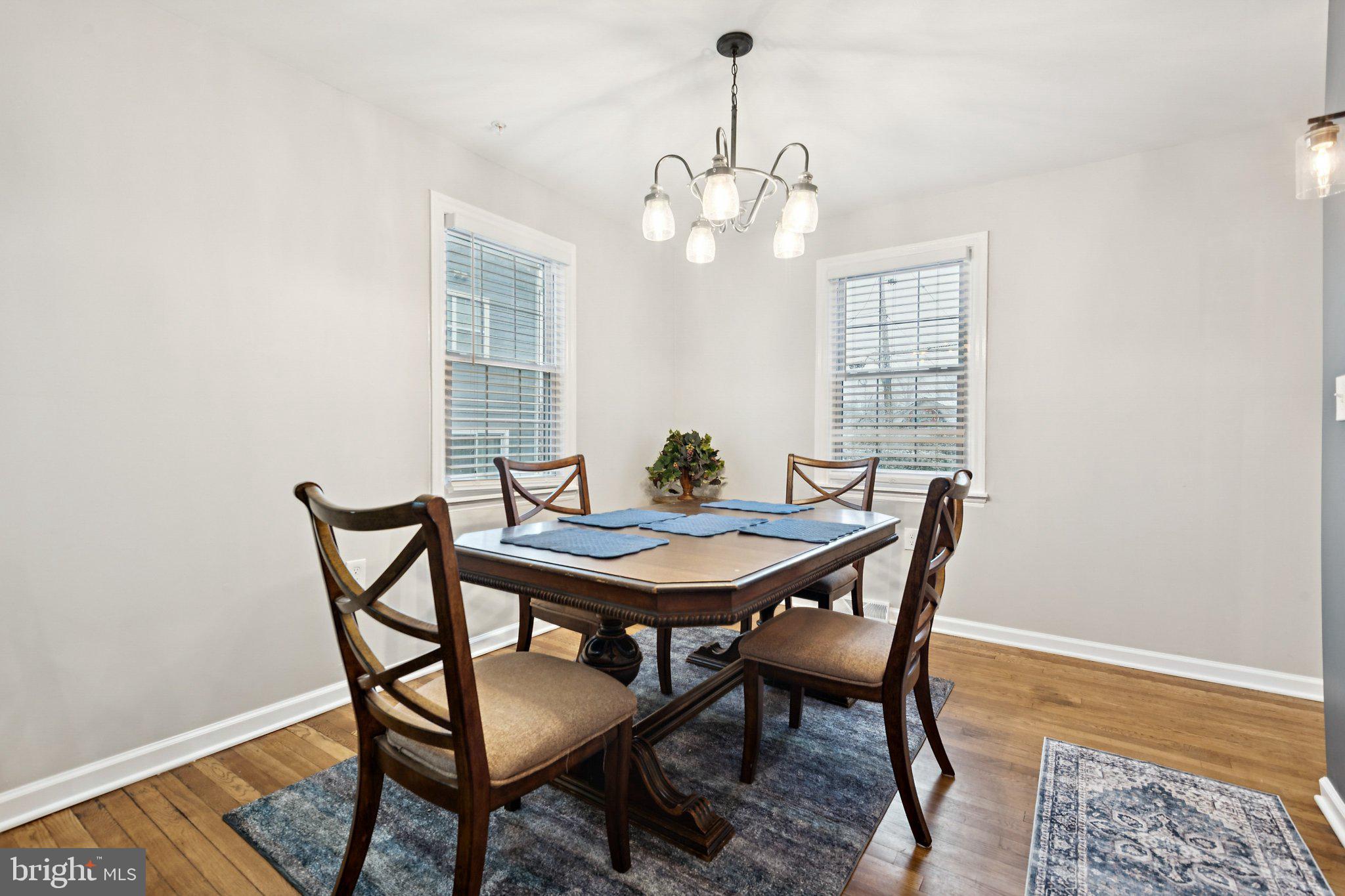 MURRAY HILL - Residential