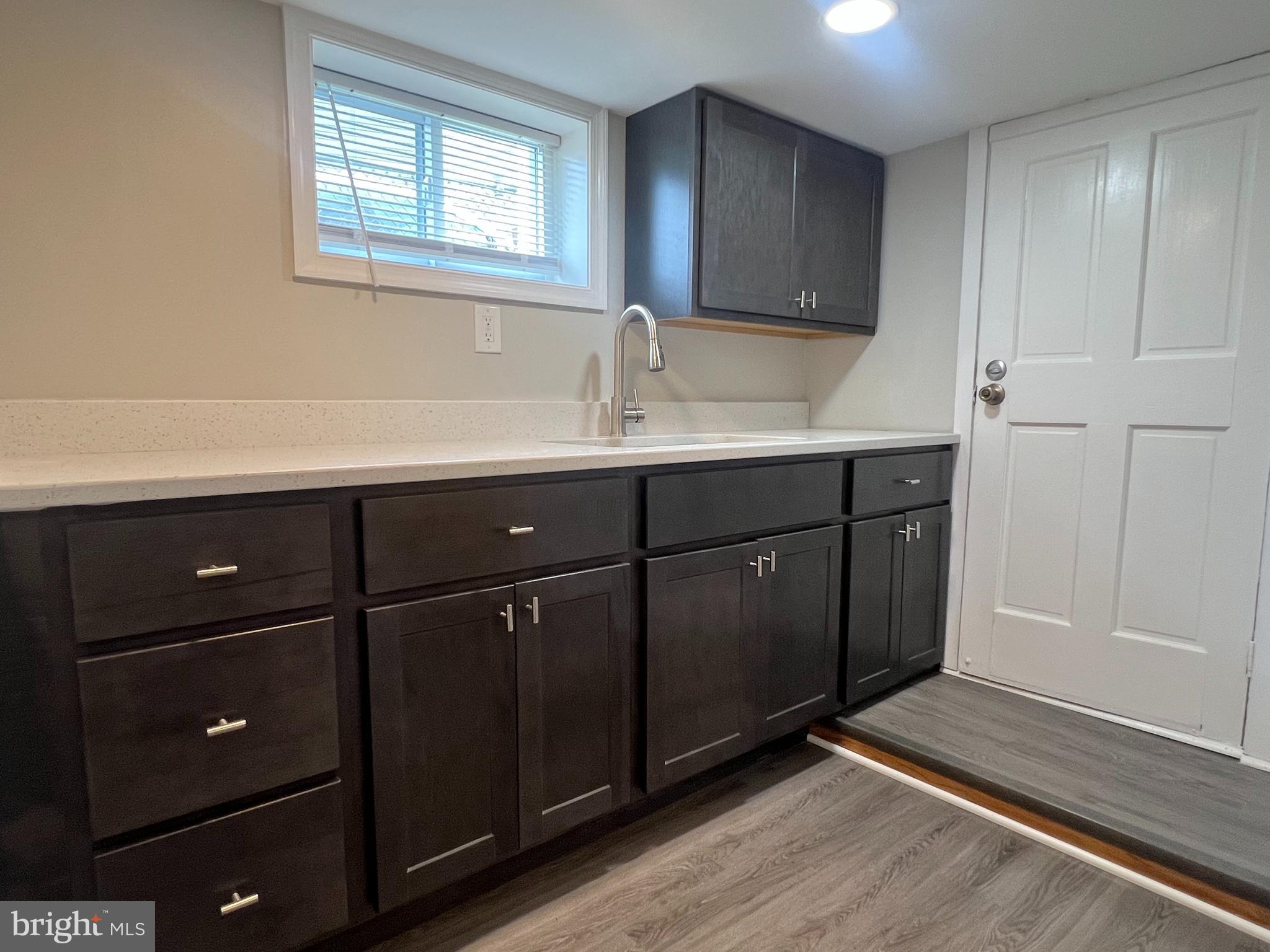 MURRAY HILL - Residential