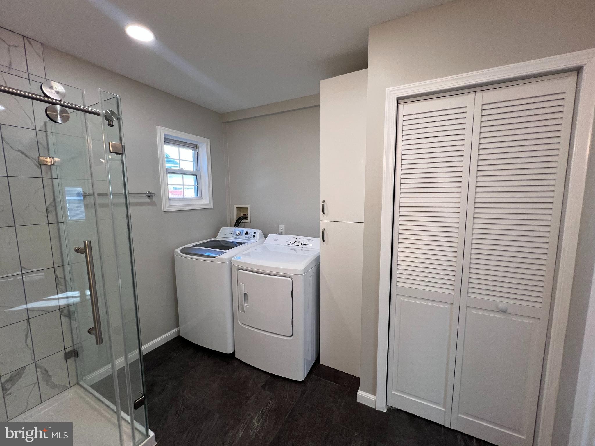 MURRAY HILL - Residential