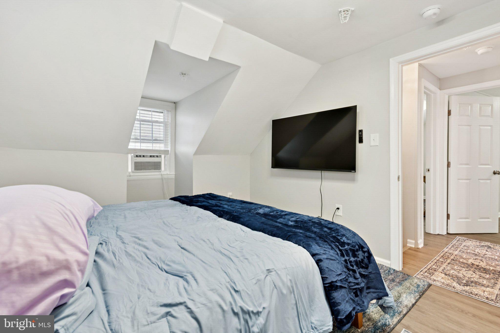 MURRAY HILL - Residential