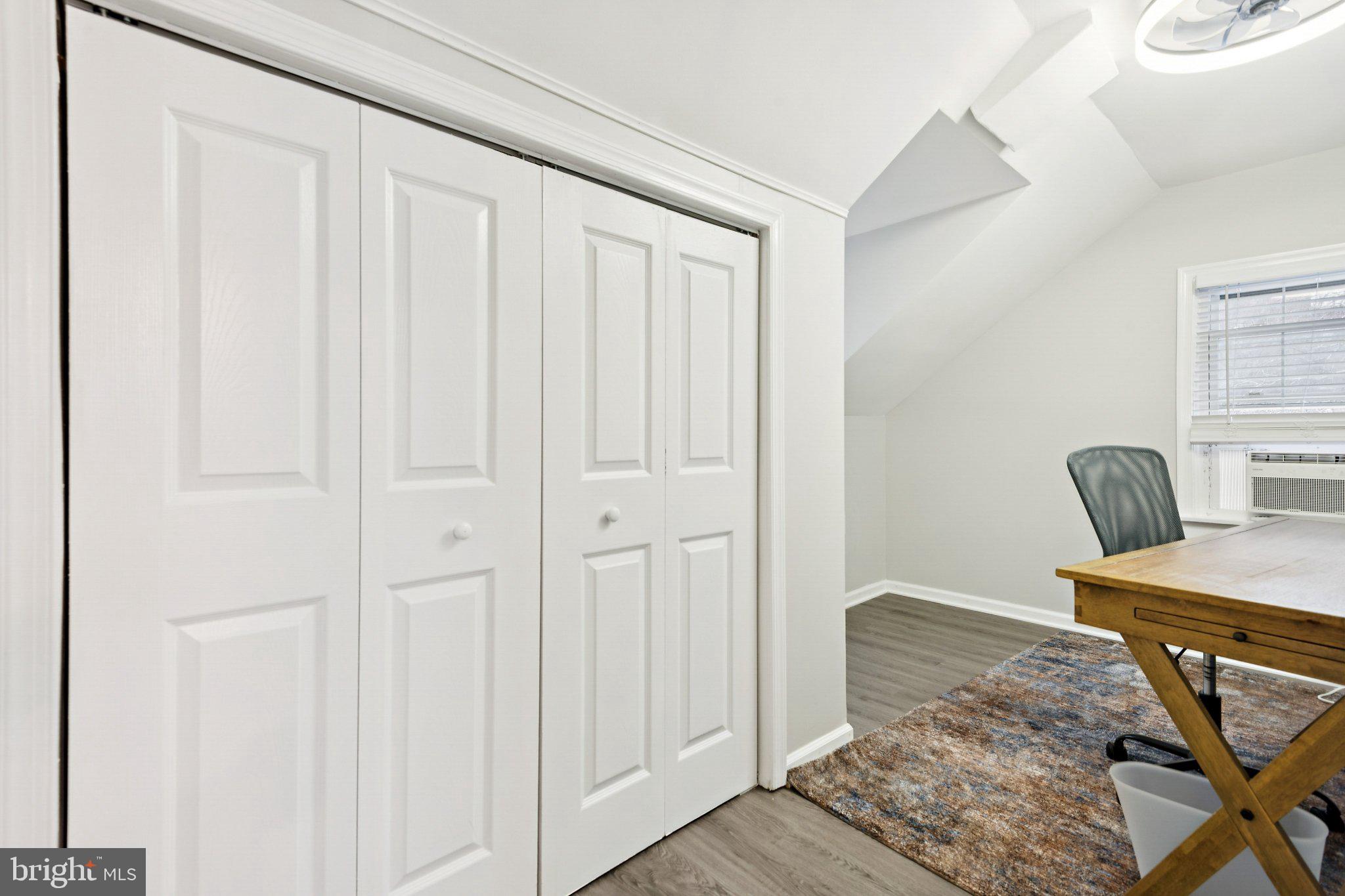 MURRAY HILL - Residential