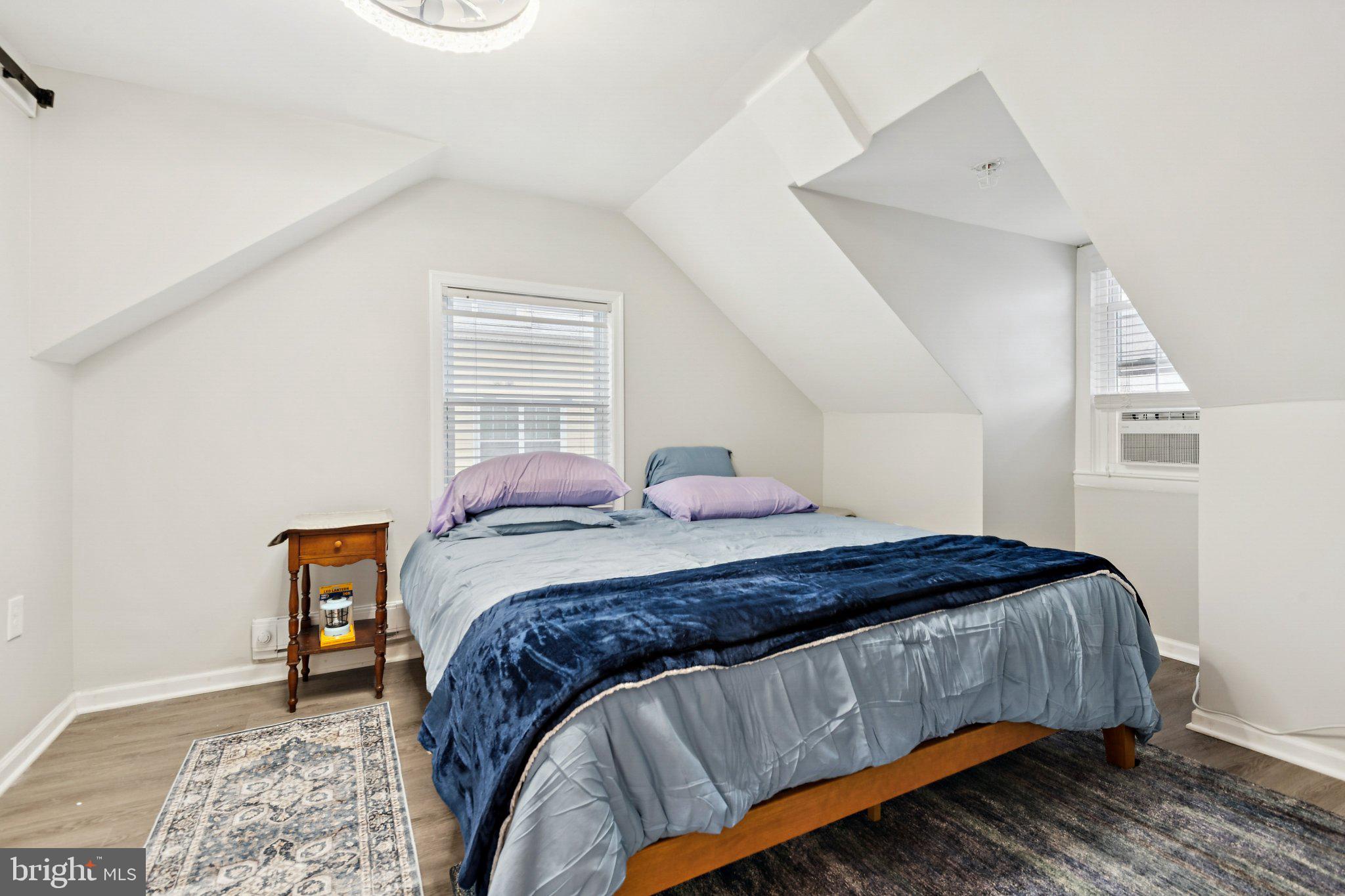 MURRAY HILL - Residential