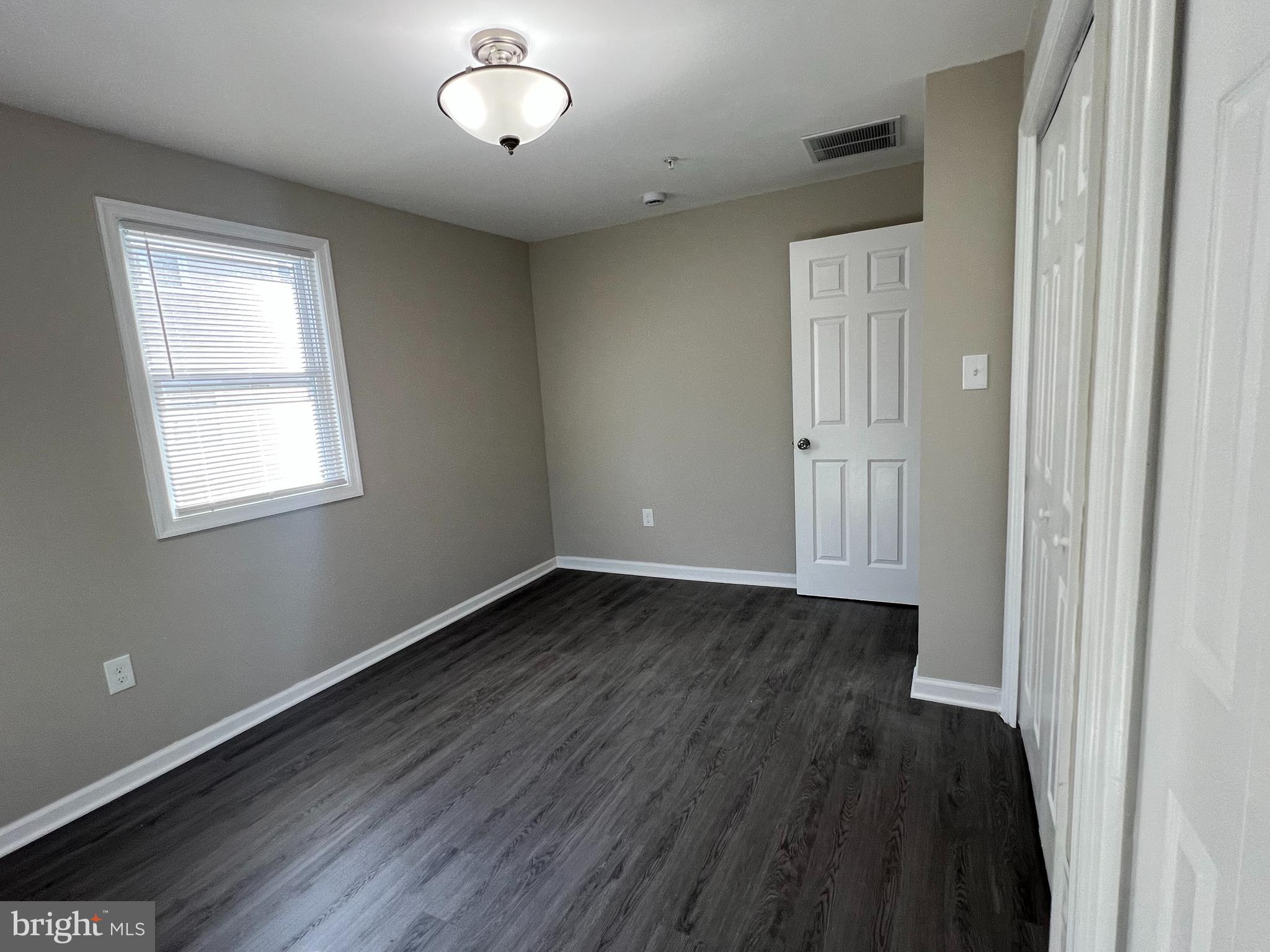 MURRAY HILL - Residential