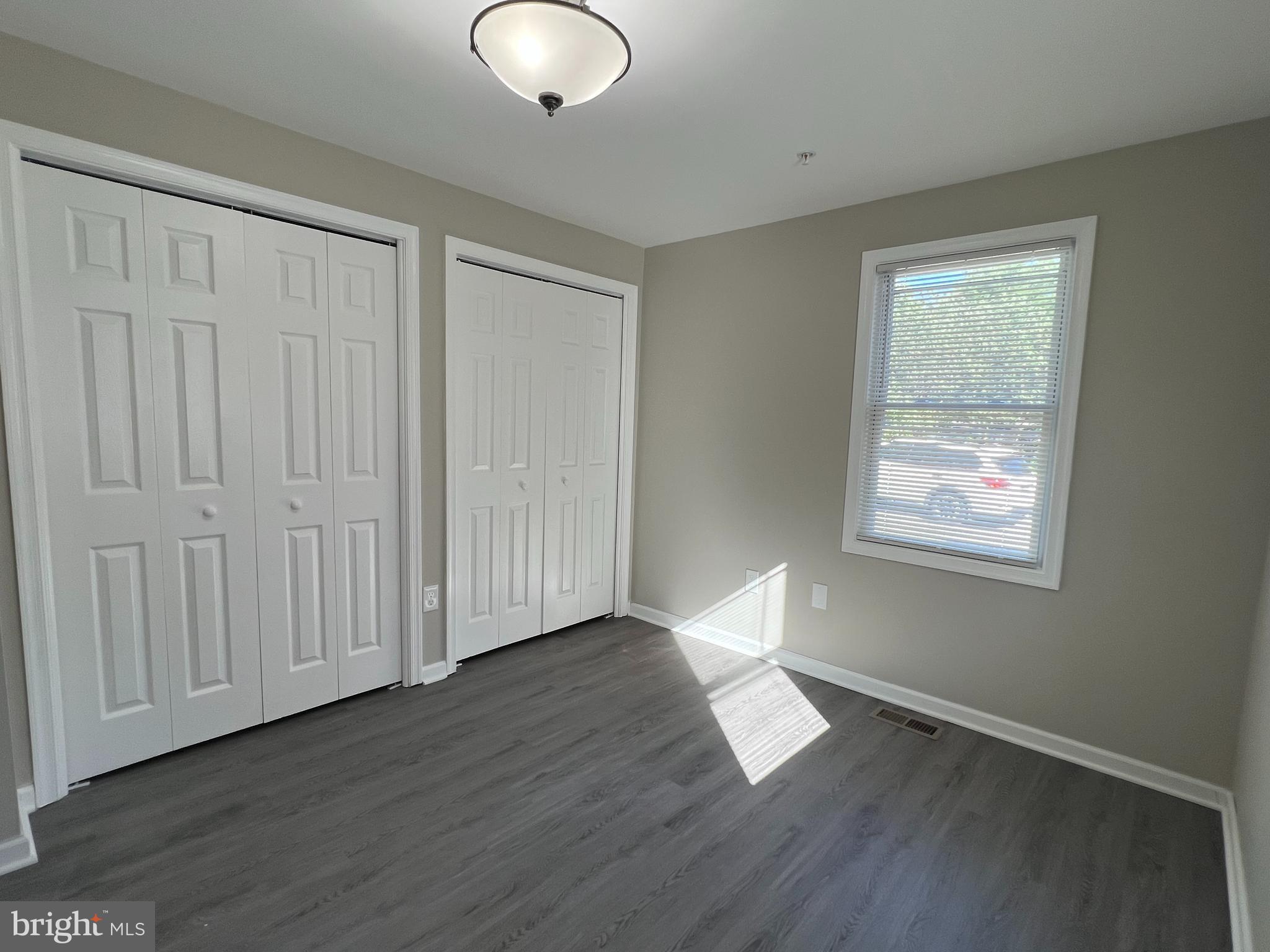 MURRAY HILL - Residential