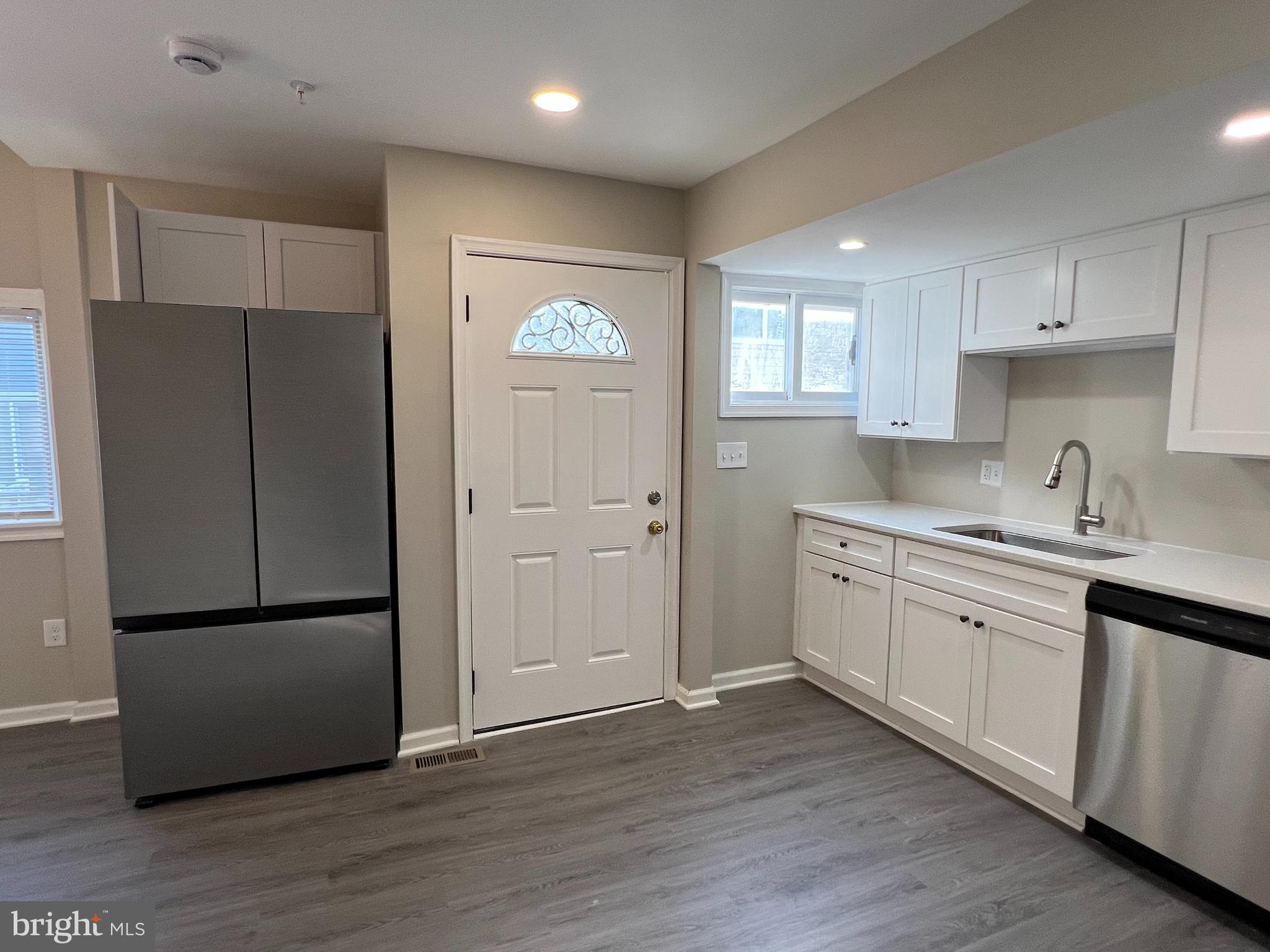 MURRAY HILL - Residential