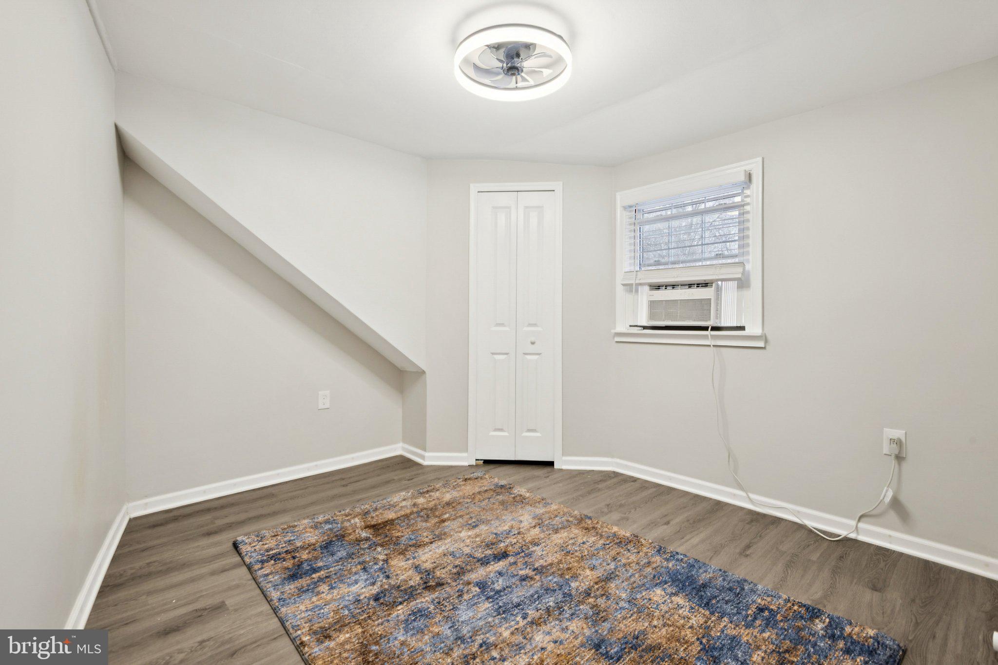 MURRAY HILL - Residential