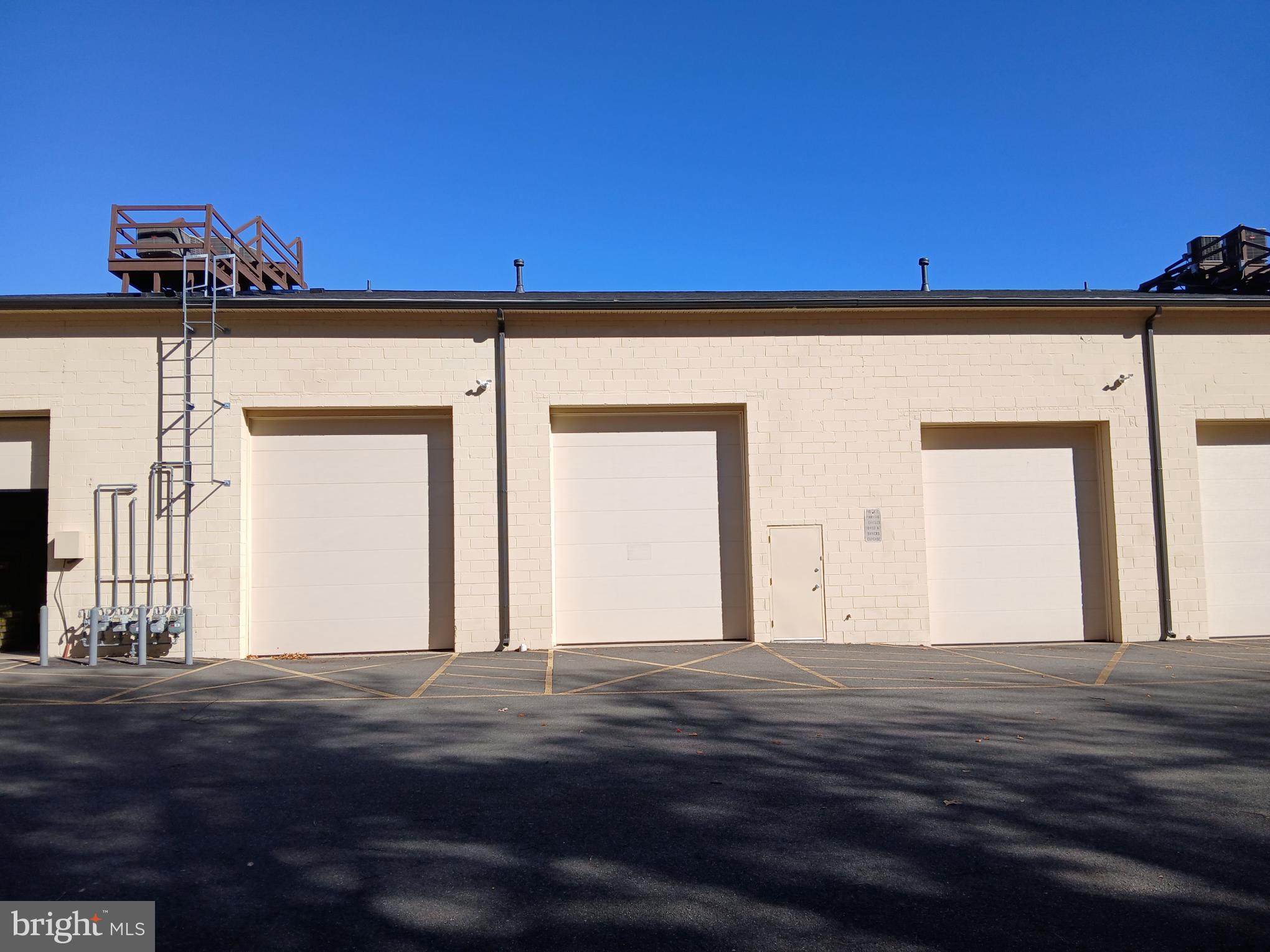 8787 COMMERCE COURT 102