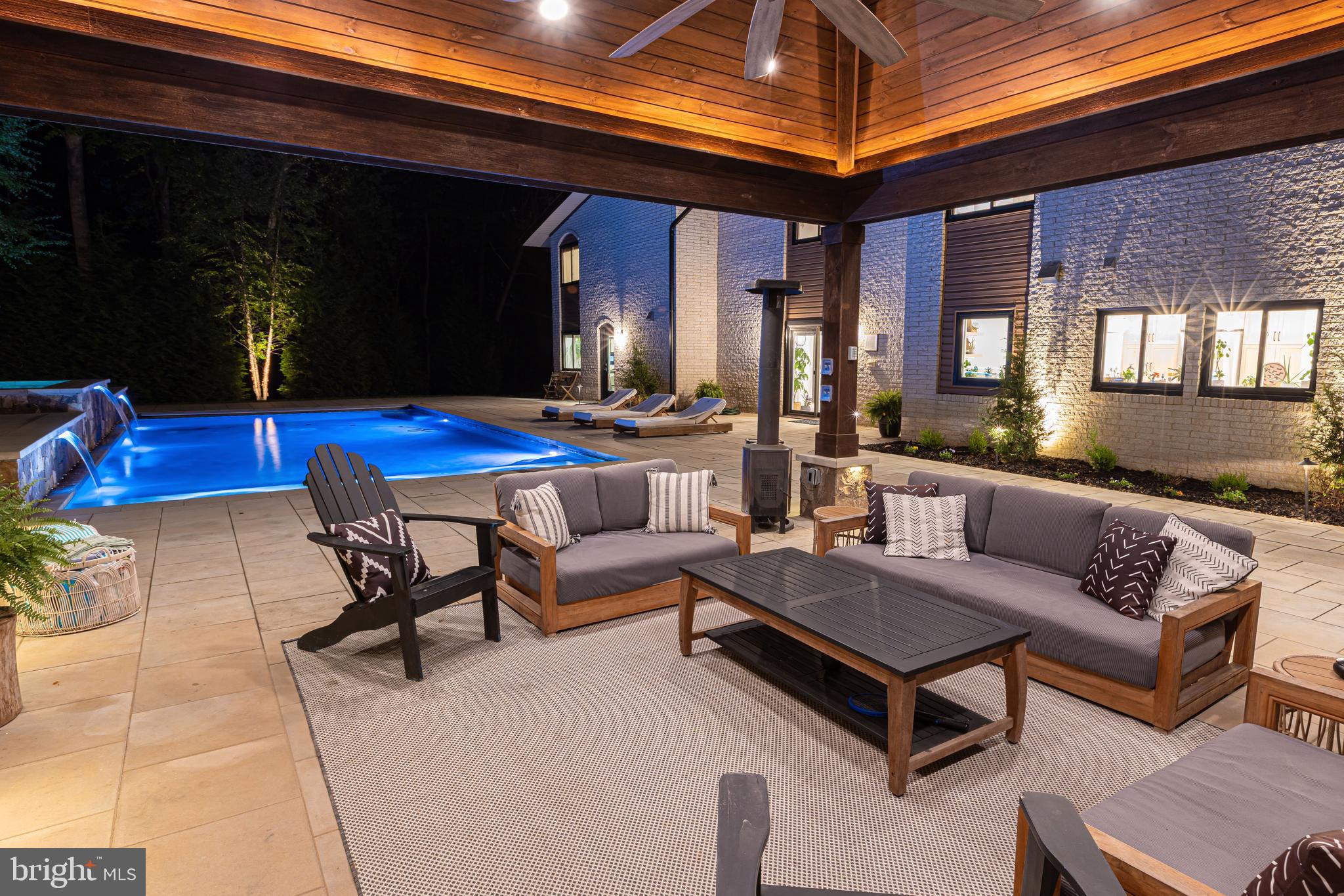 THE CHASE - Residential