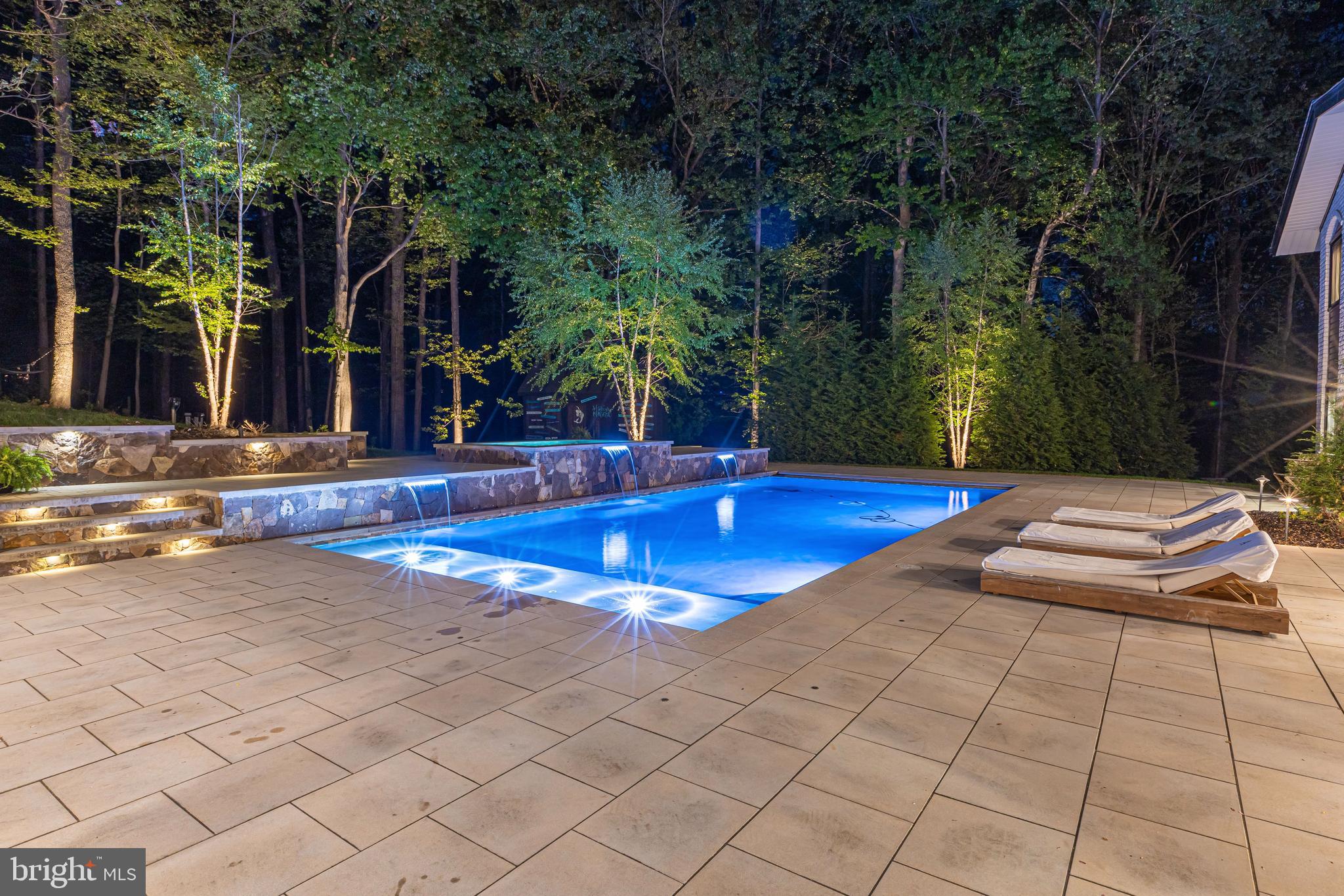 THE CHASE - Residential