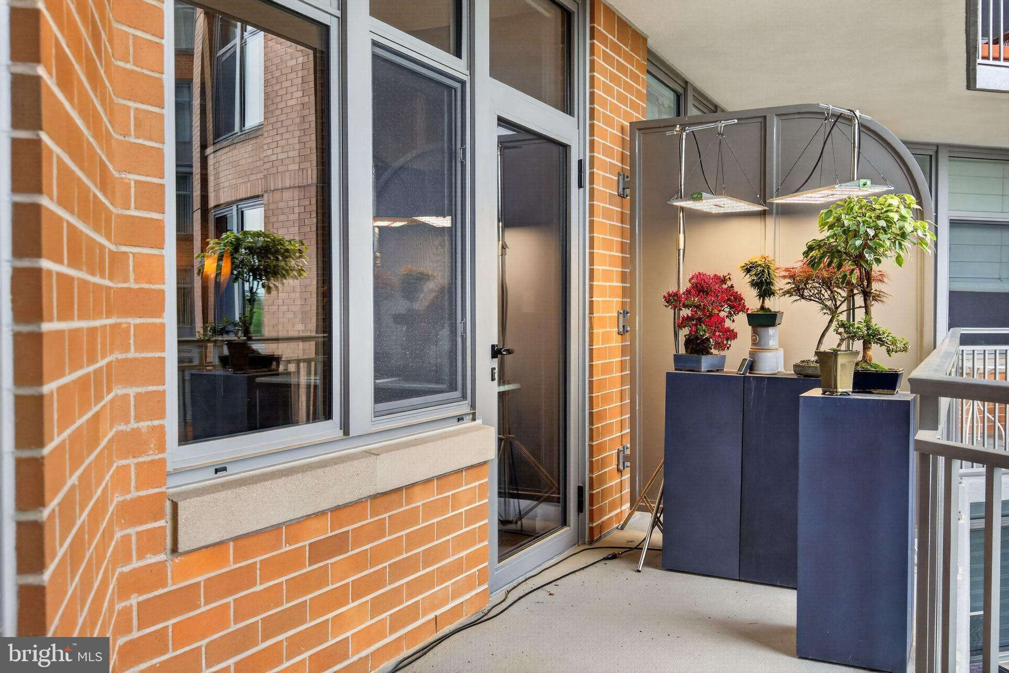 ONE PARK CREST CONDOMINIUM - Residential