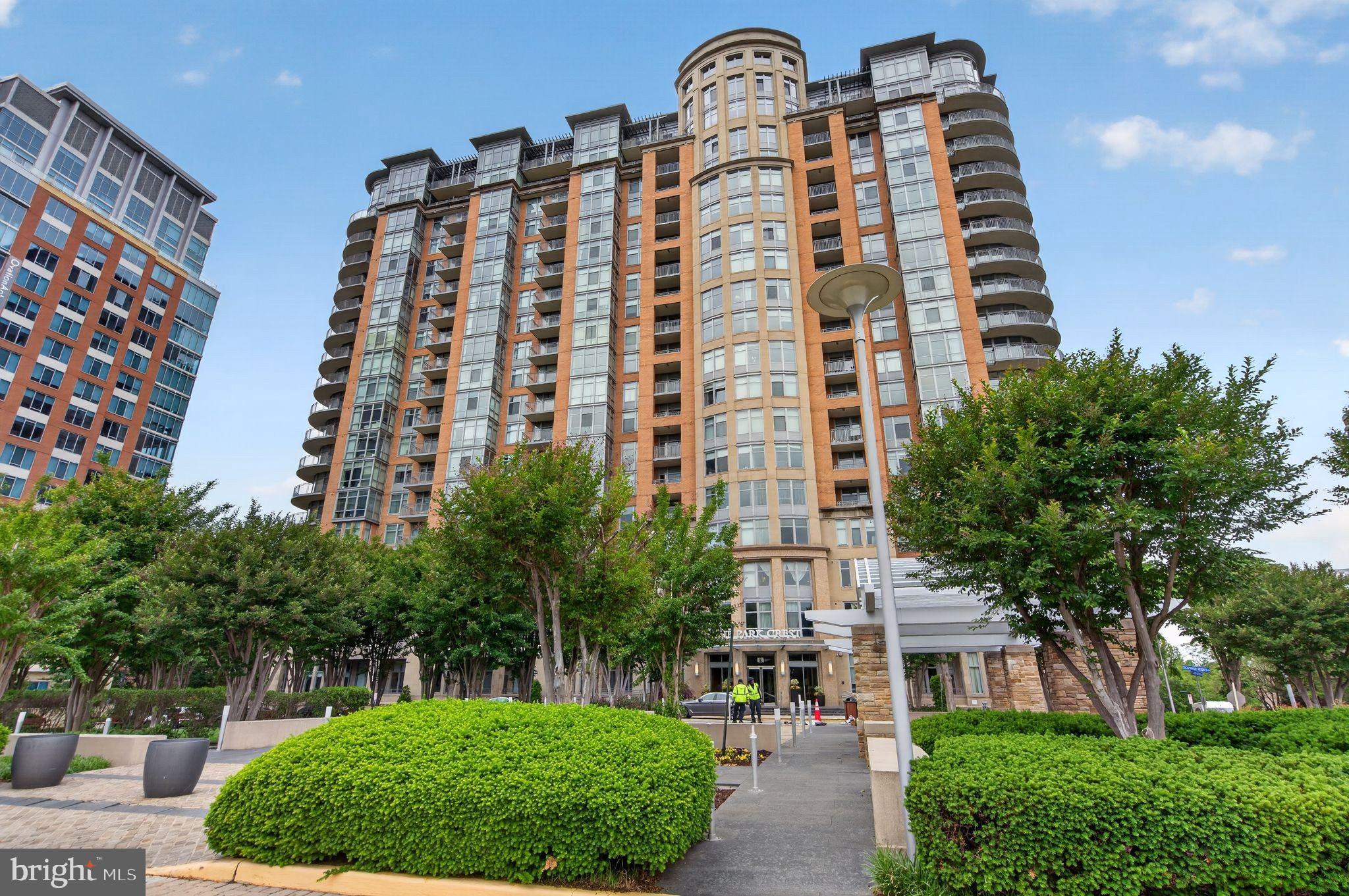 ONE PARK CREST CONDOMINIUM - Residential