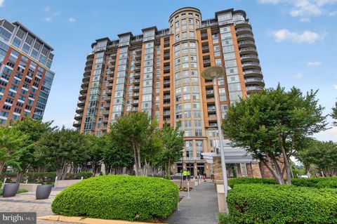 Photo of 8220 Crestwood Heights Drive #719, MCLEAN, VA 22102 (MLS # VAFX2311014)