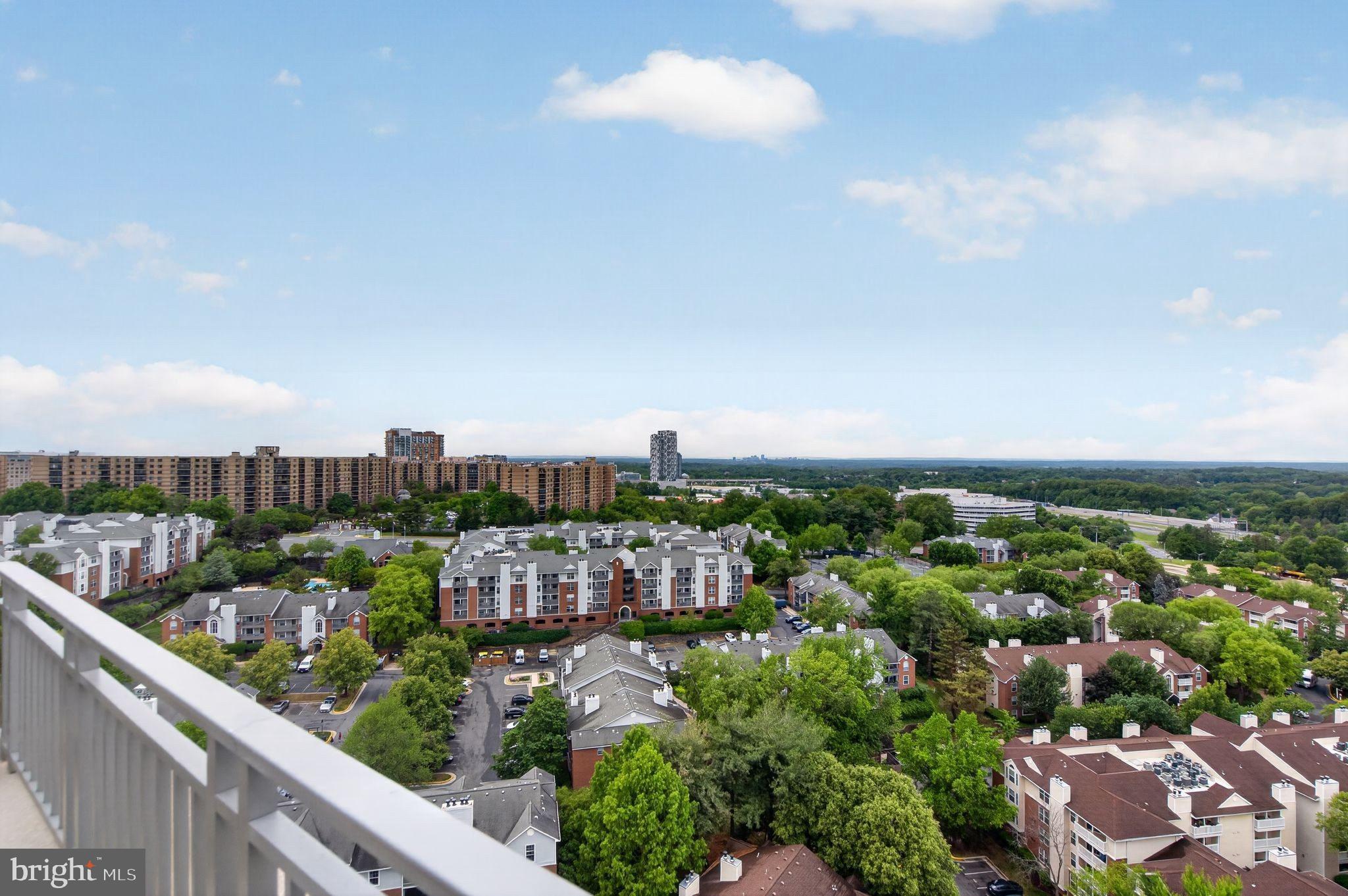 ONE PARK CREST CONDOMINIUM - Residential