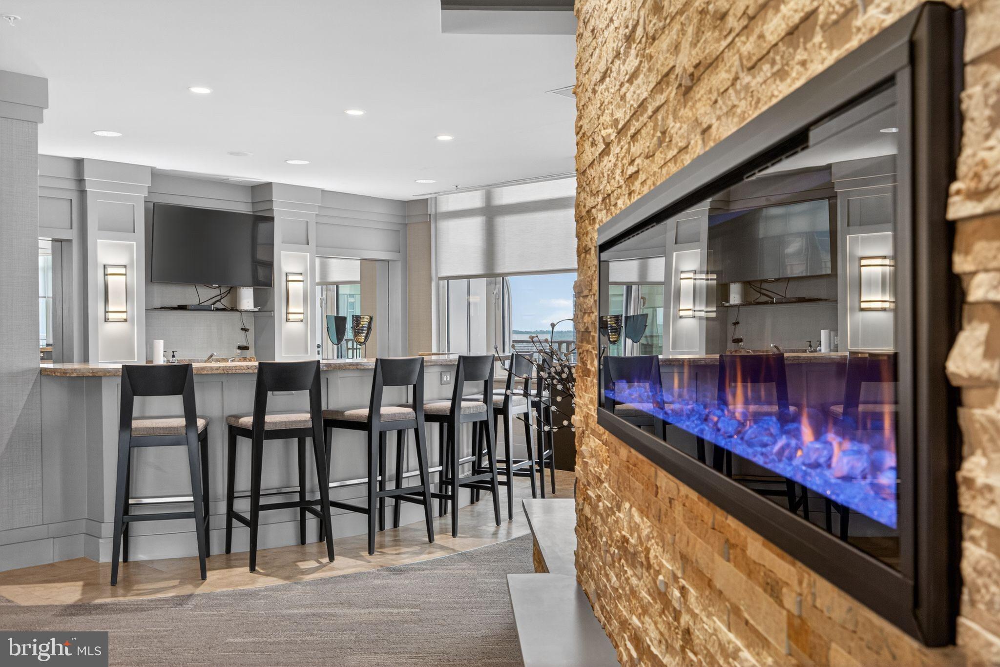 ONE PARK CREST CONDOMINIUM - Residential