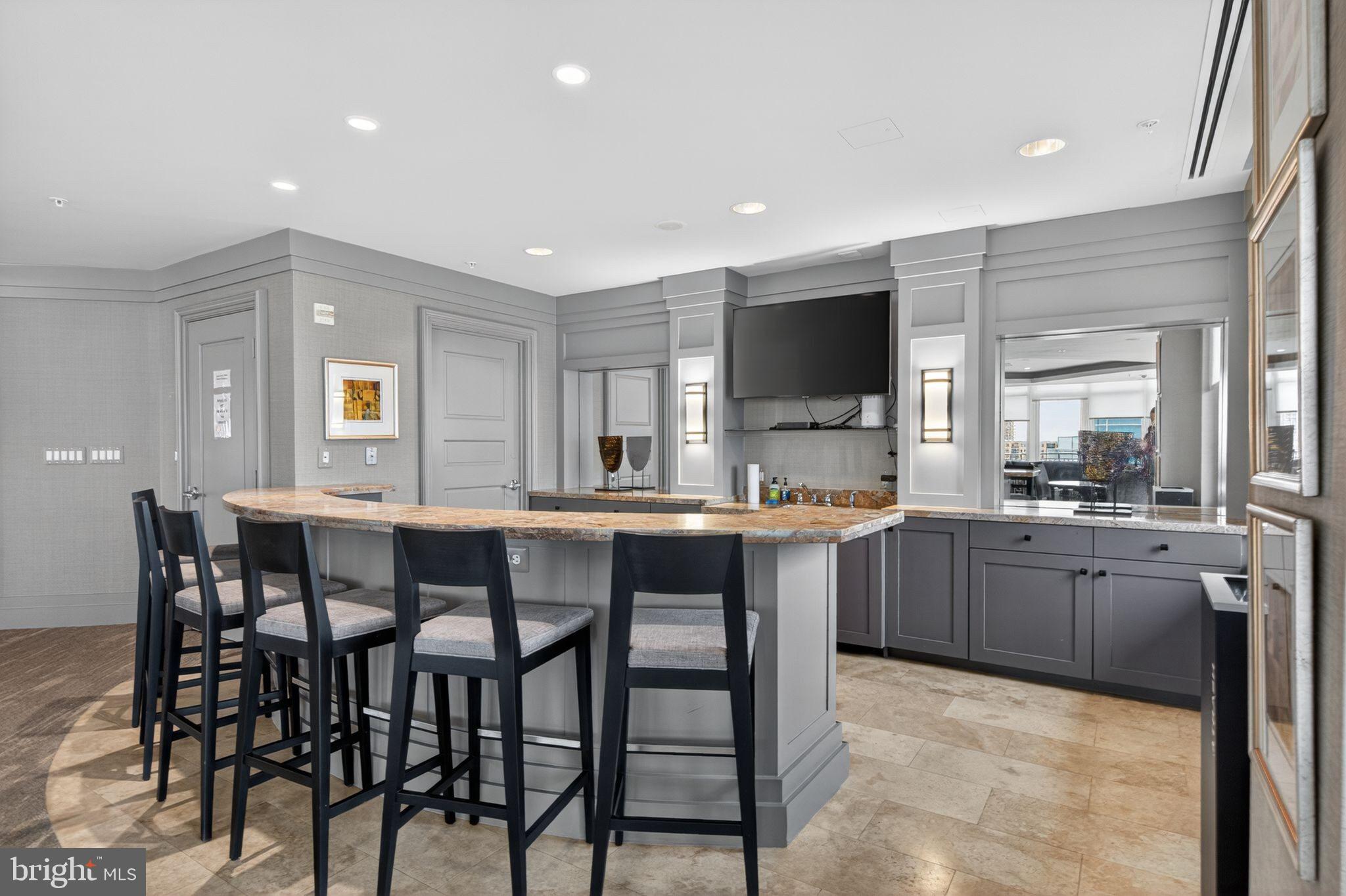 ONE PARK CREST CONDOMINIUM - Residential
