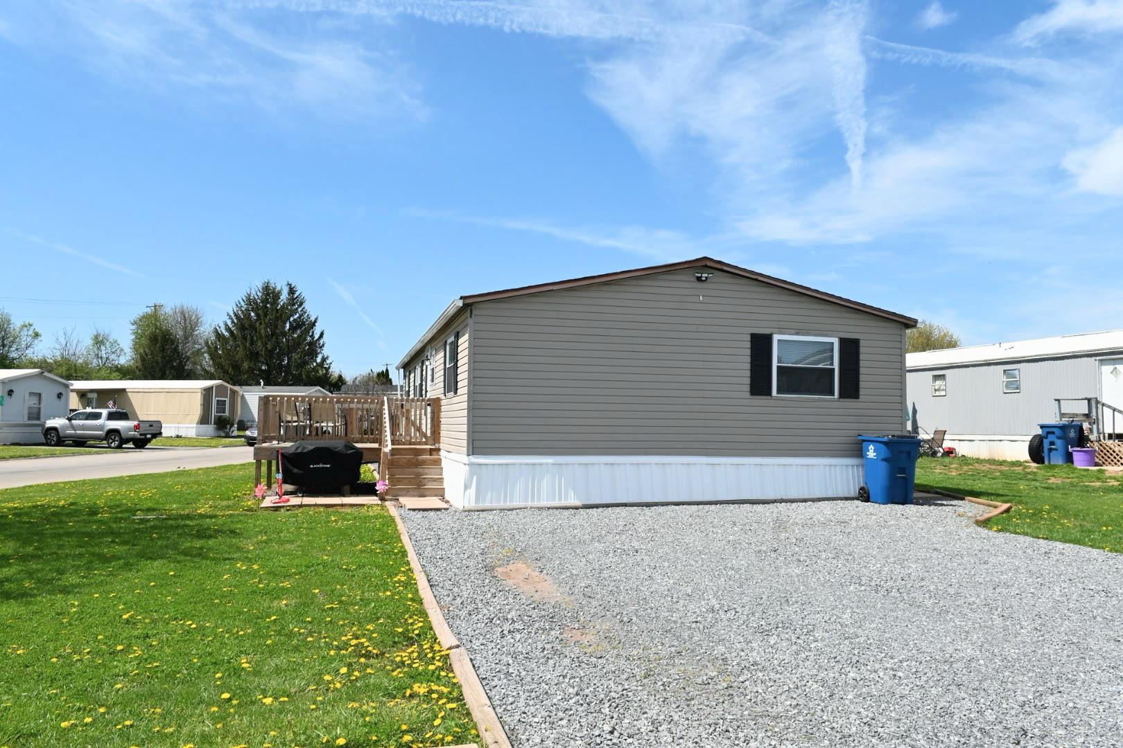 300 CHESAPEAKE ESTATE