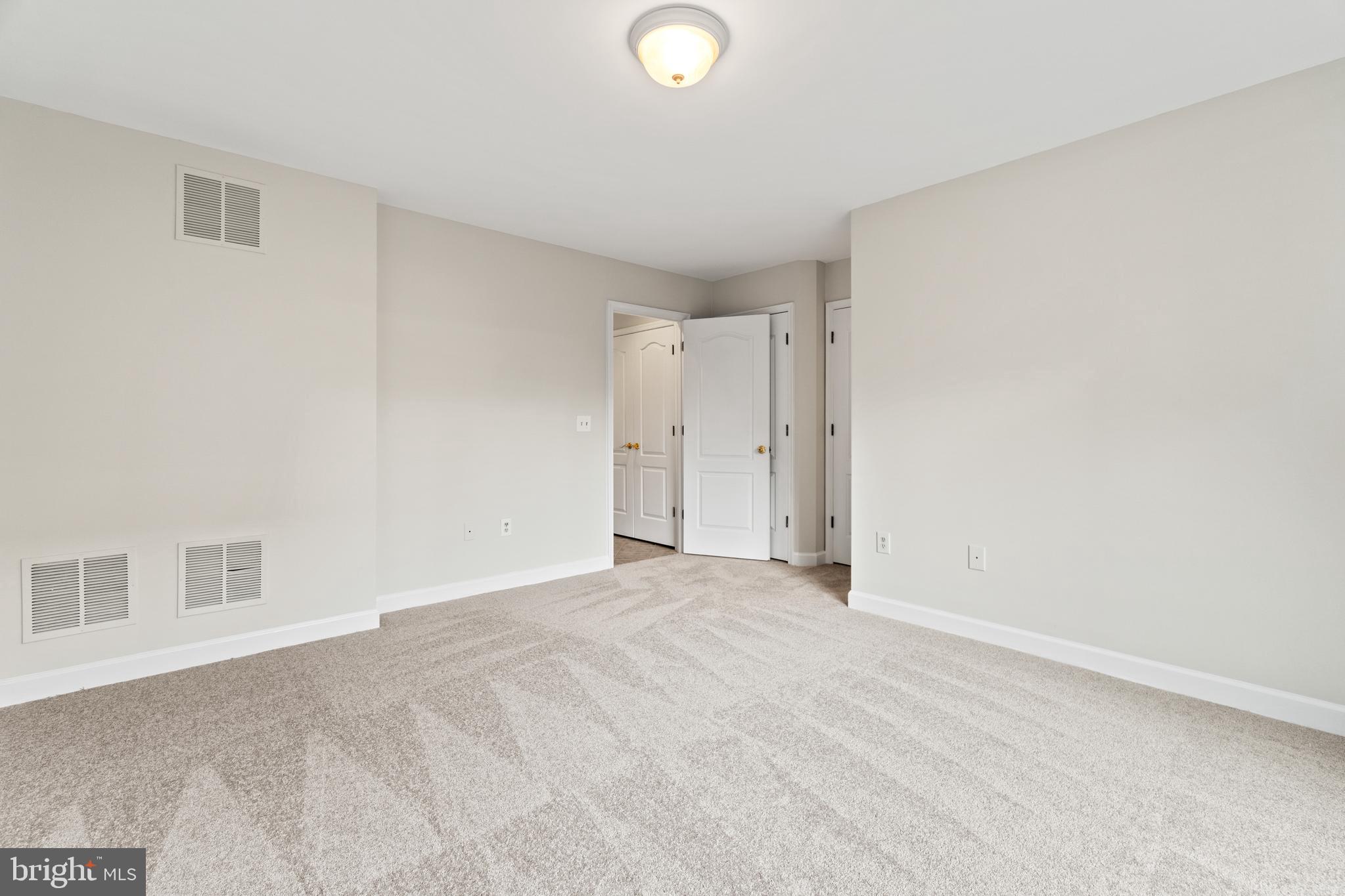 FALLS STATION - Residential Lease