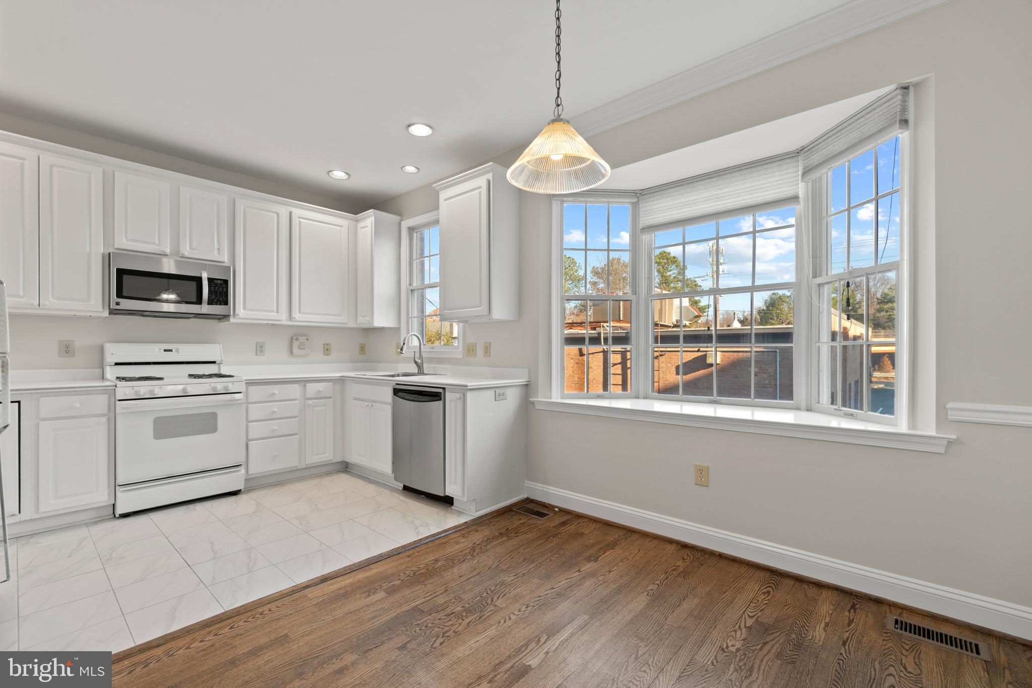 FALLS STATION - Residential Lease