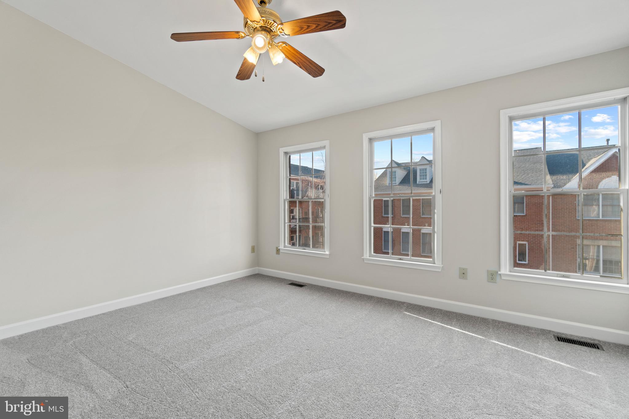 FALLS STATION - Residential Lease