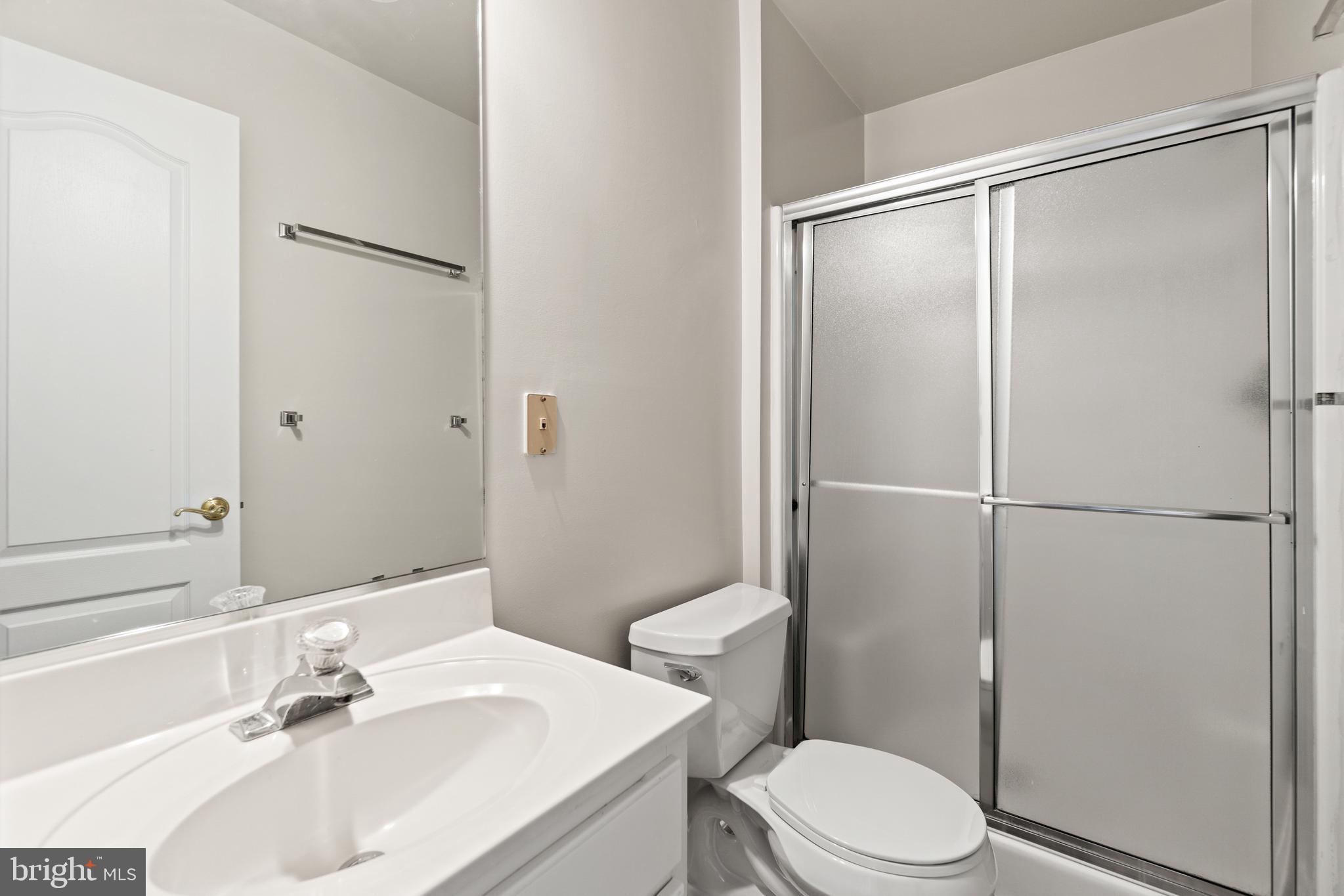 FALLS STATION - Residential Lease