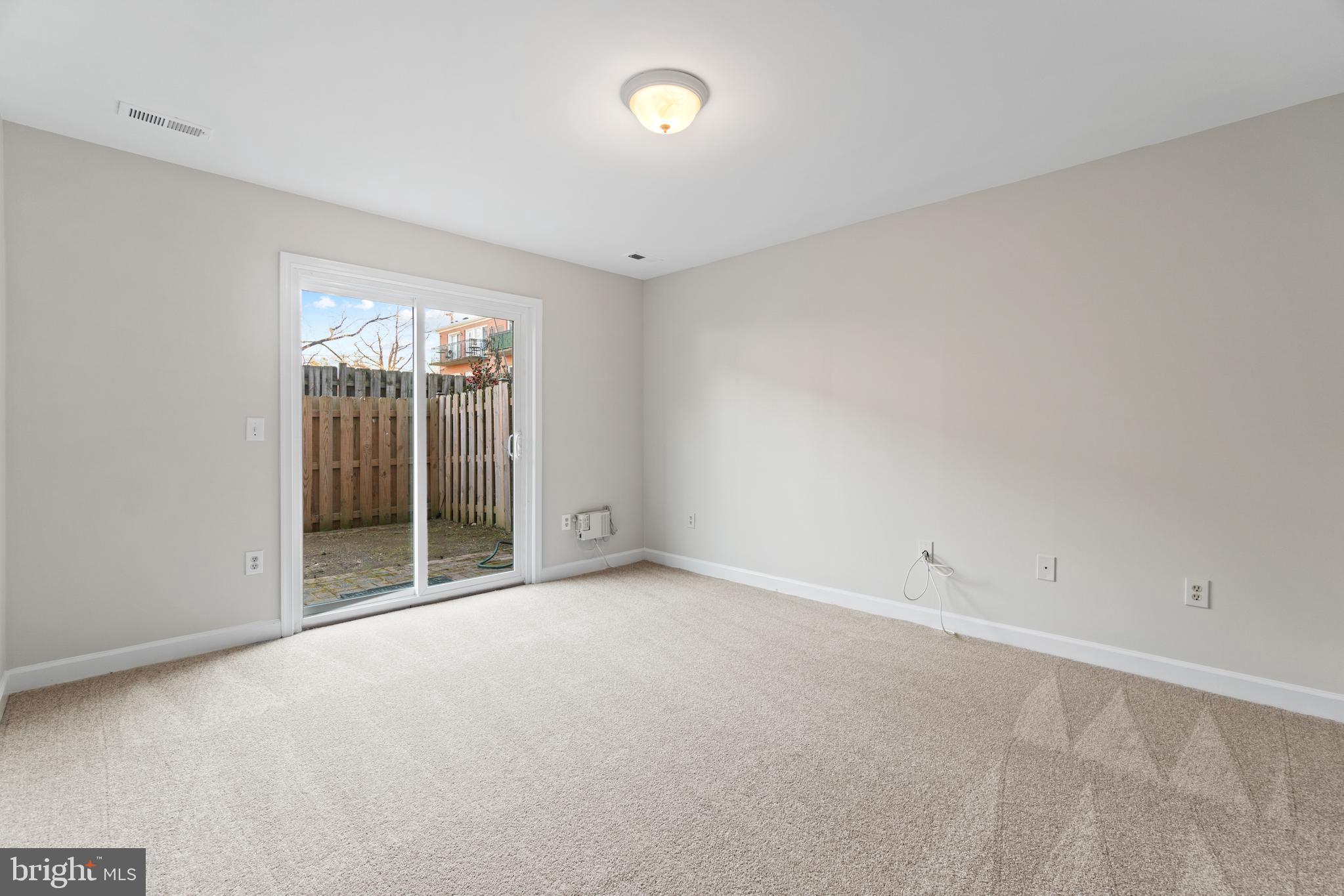 FALLS STATION - Residential Lease